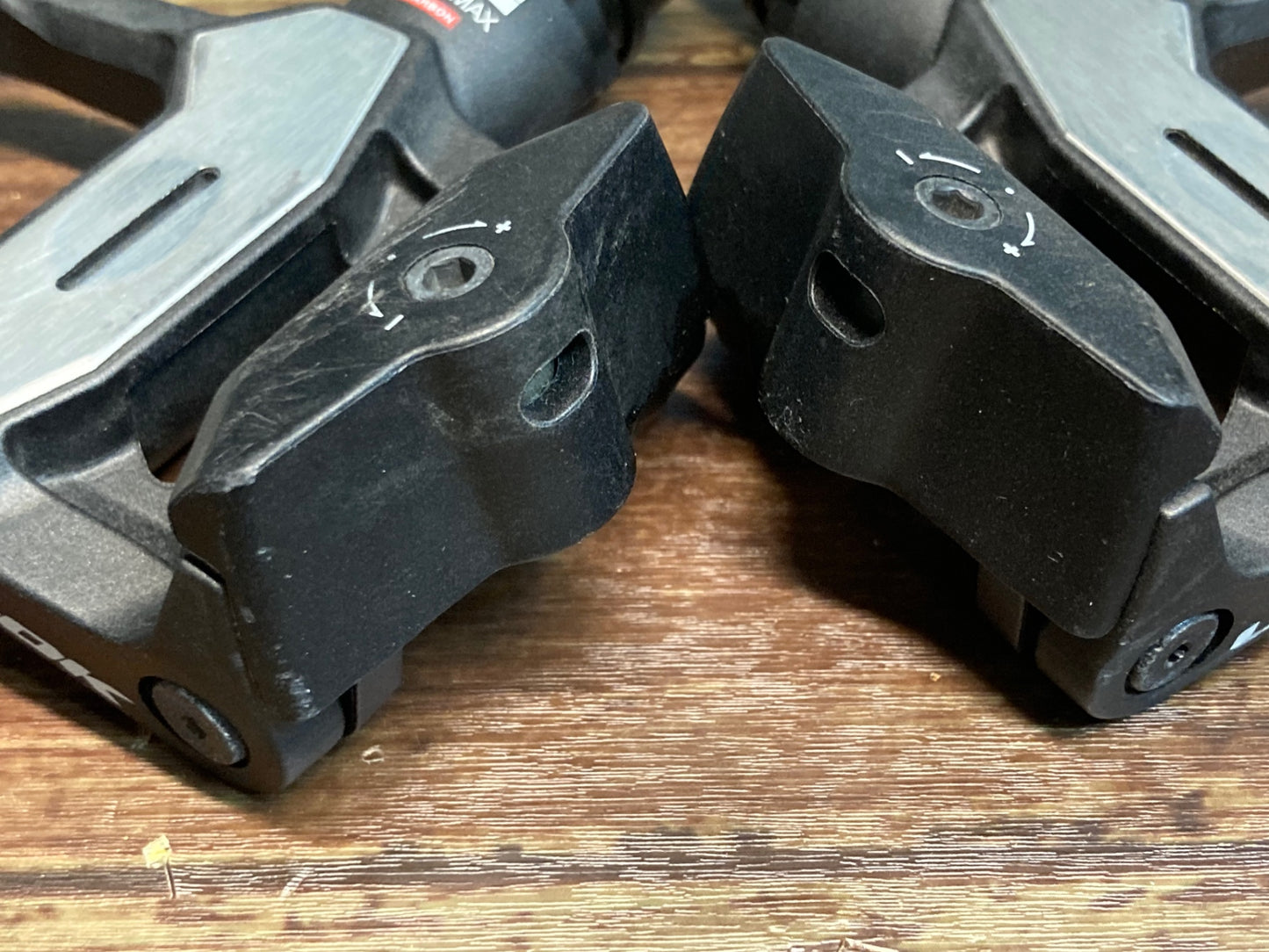 IX703 ルック LOOK KEO 2 MAX CARBON ビンディングペダル