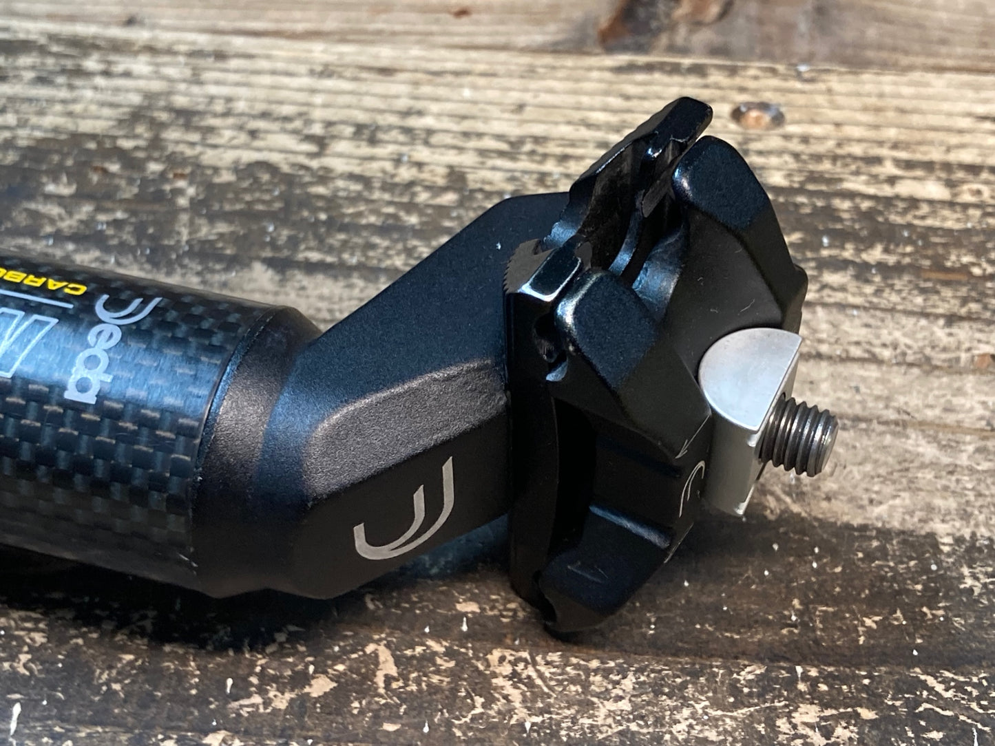IH005 デダ DEDA MAGIC stick カーボン シートポスト Φ31.6 300mm