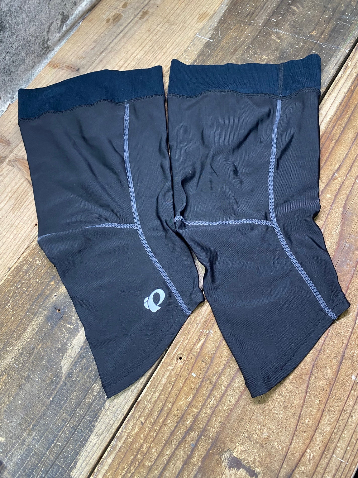 IQ858 パールイズミ PEARL iZUMi ニーウォーマー 黒 M