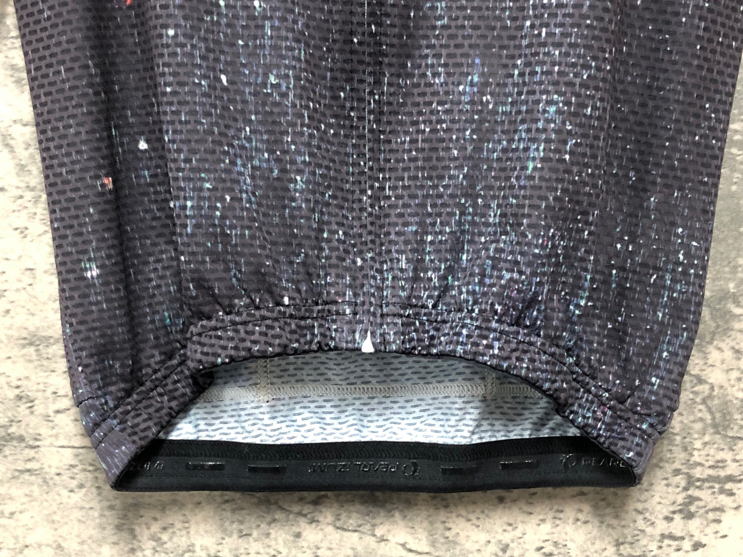 IV482 パールイズミ PEARL iZUMi サイクルジャージ 半袖 黒