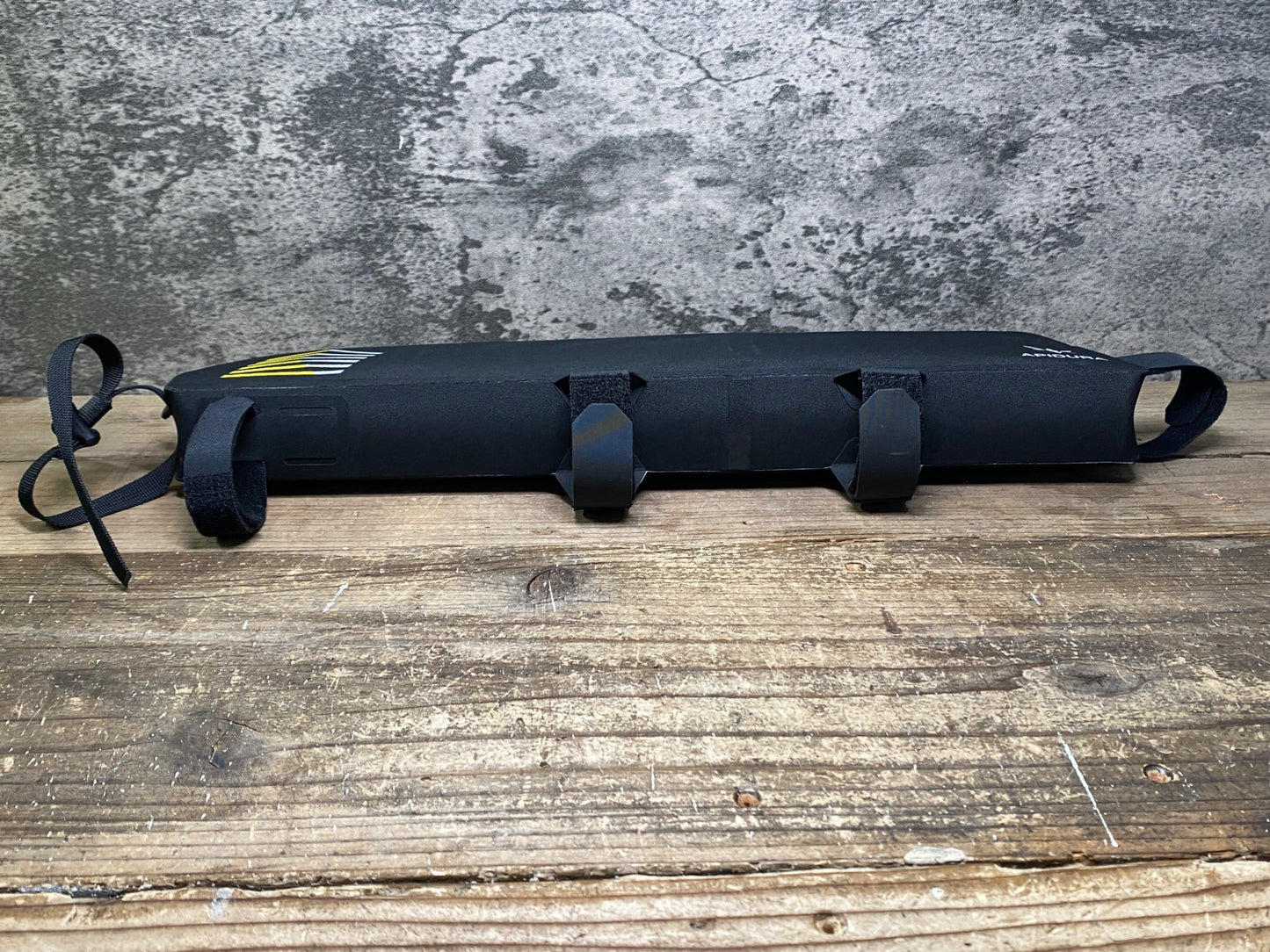 IV314 アピデュラ APIDURA RACING LONG TOPTUBE BAG ロングトップチューブバッグ