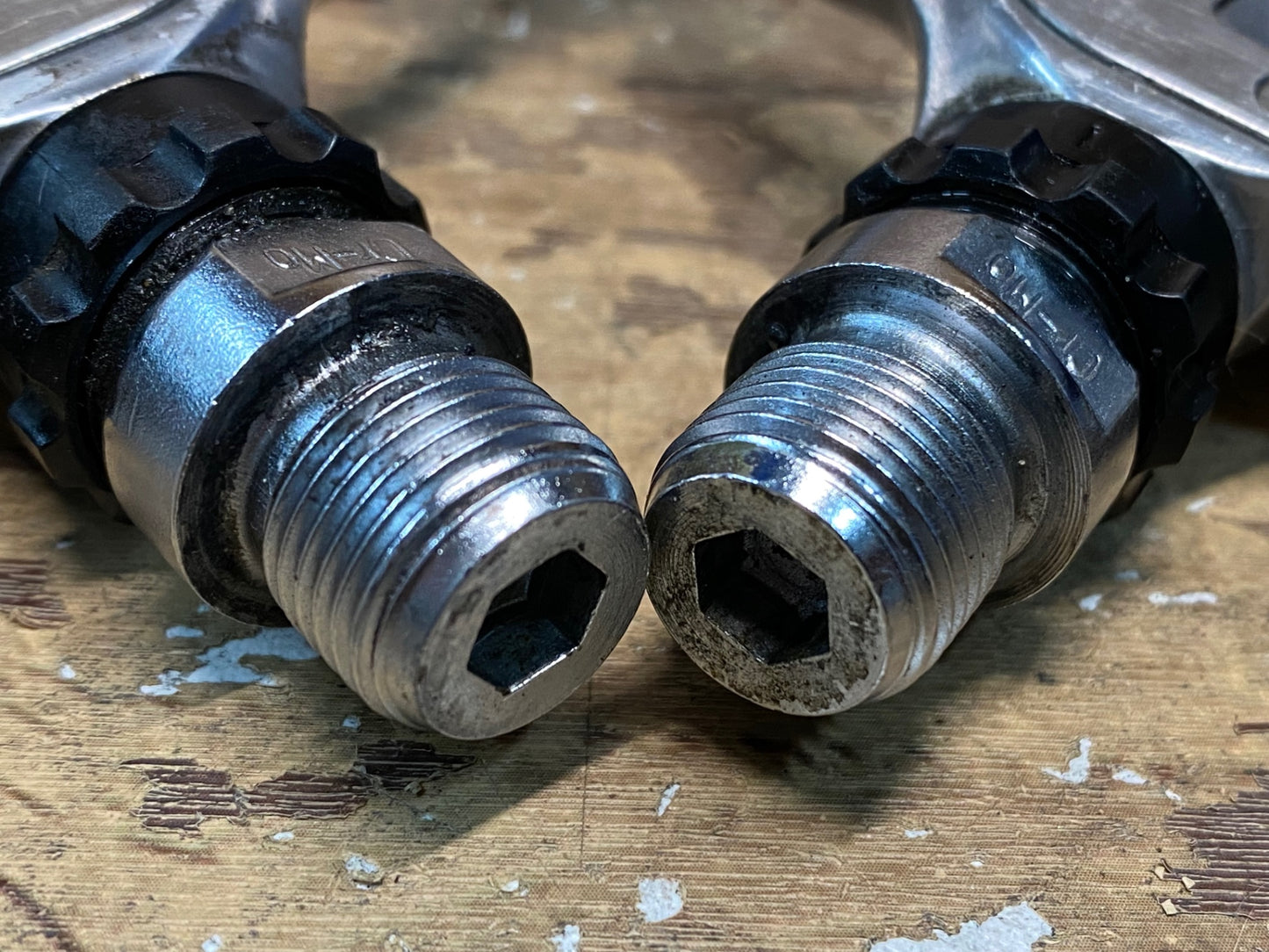 IJ909 シマノ SHIMANO 105 PD-5610 ビンディングペダル SPD-SL