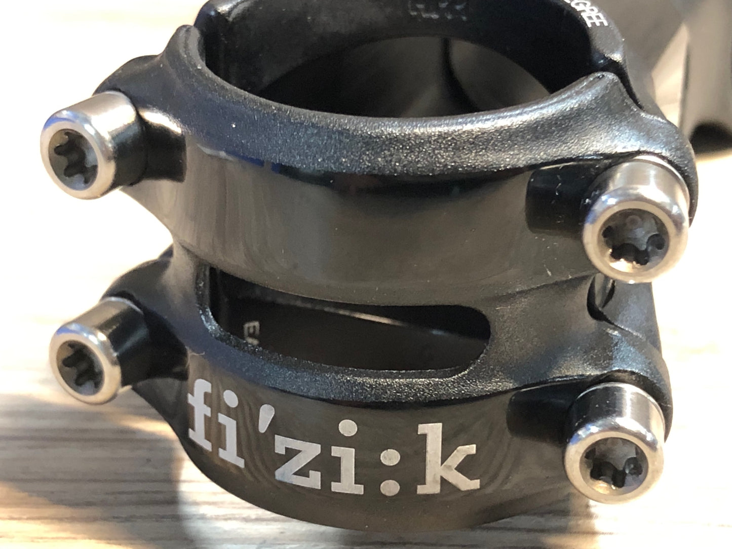 IN040 フィジーク fizik シラノ CYRANO R1 アルミ ステム 黒 100mm Φ31.8 OS 20°