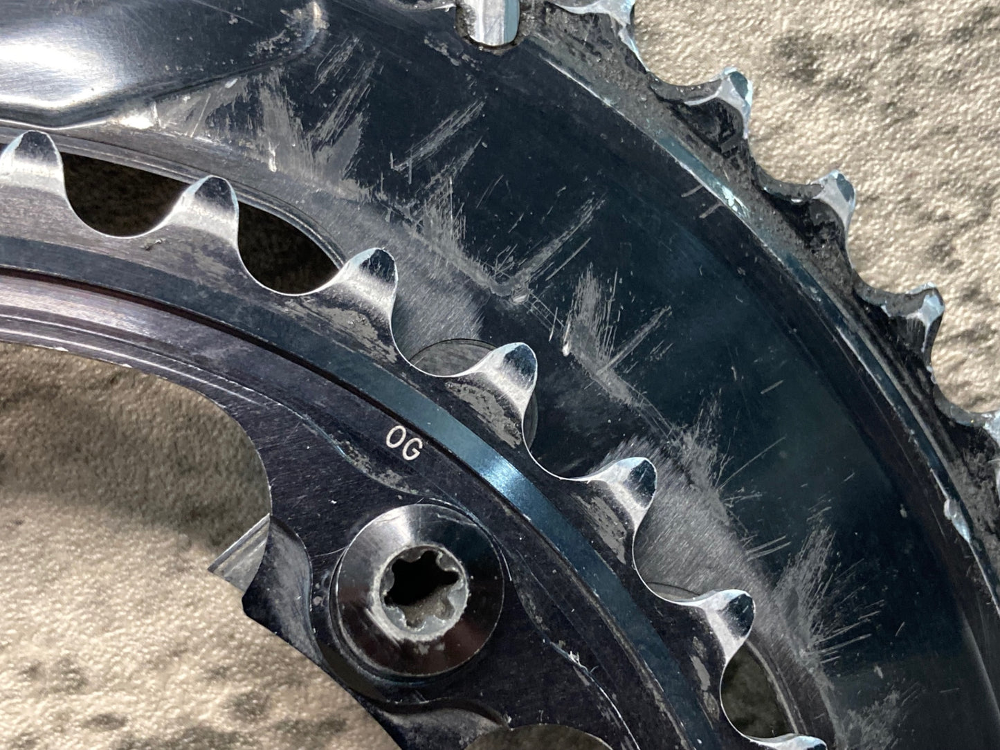 IP302 シマノ SHIMANO デュラエース DURA-ACE FC-R9100 チェーンリングのみ 52/36T チェーンリング固定ボルト付属