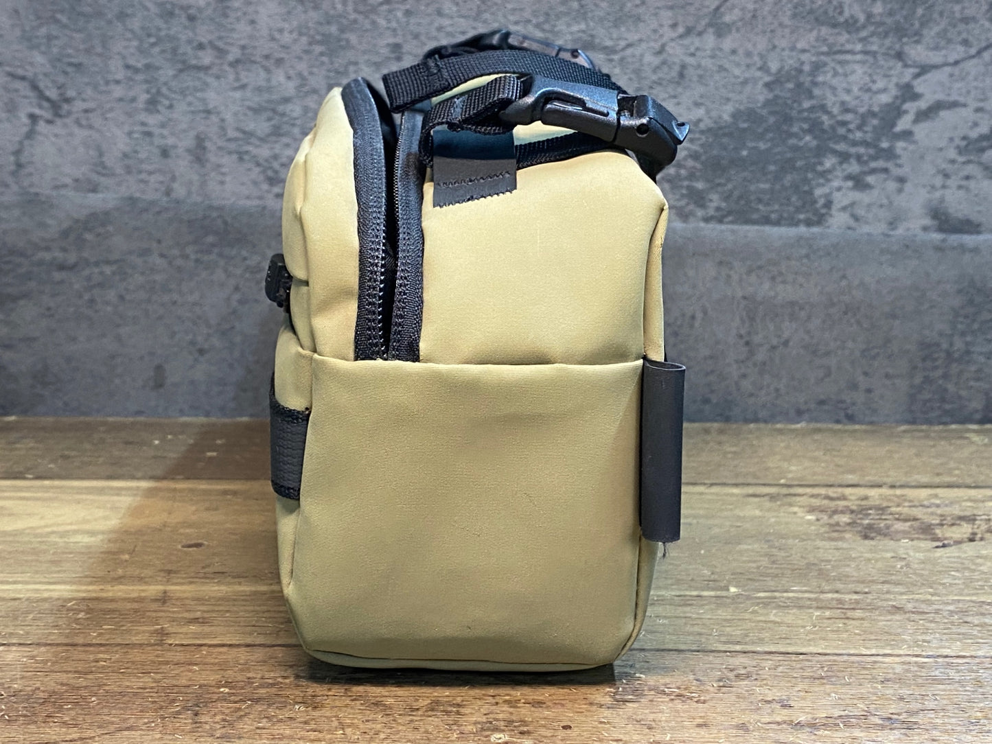 JD744 ラファ Rapha BAR BAG ハンドルバーバッグ カーキ