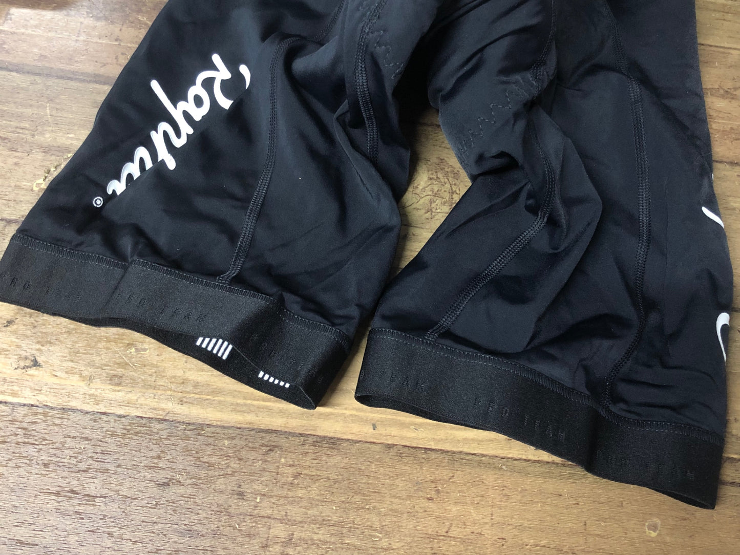 IM222 ラファ Rapha PRO TEAM CROSS BIB SHORTS ビブショーツ 白 黒 総柄 M