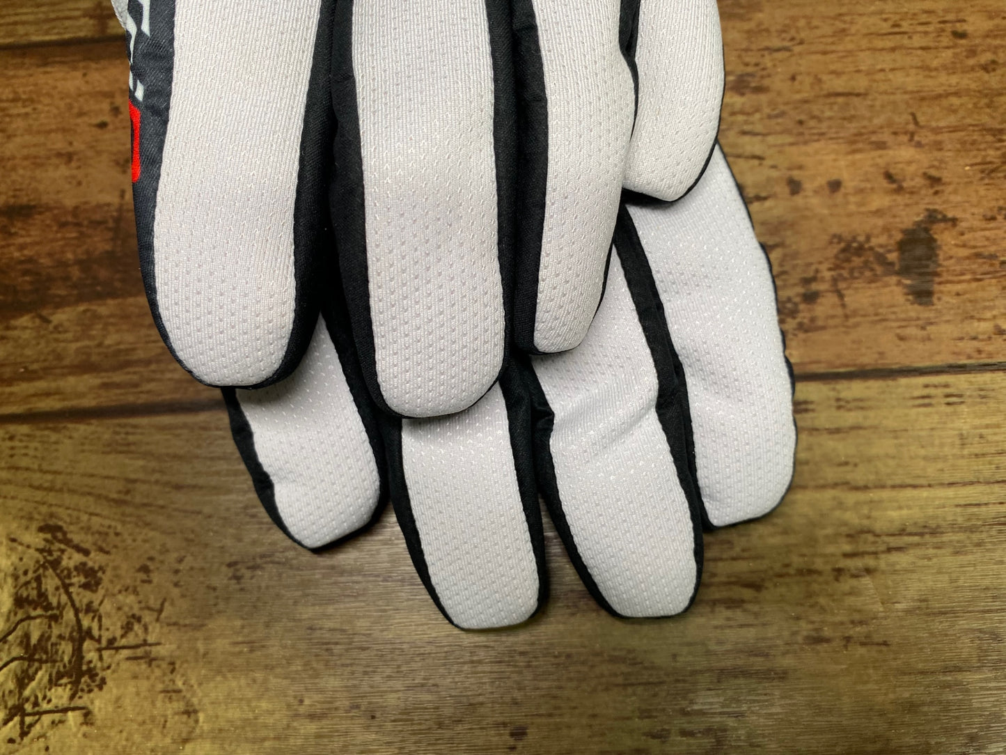 IW327 パールイズミ PEARL iZUMi 長指 グローブ 黒白 M 裏起毛