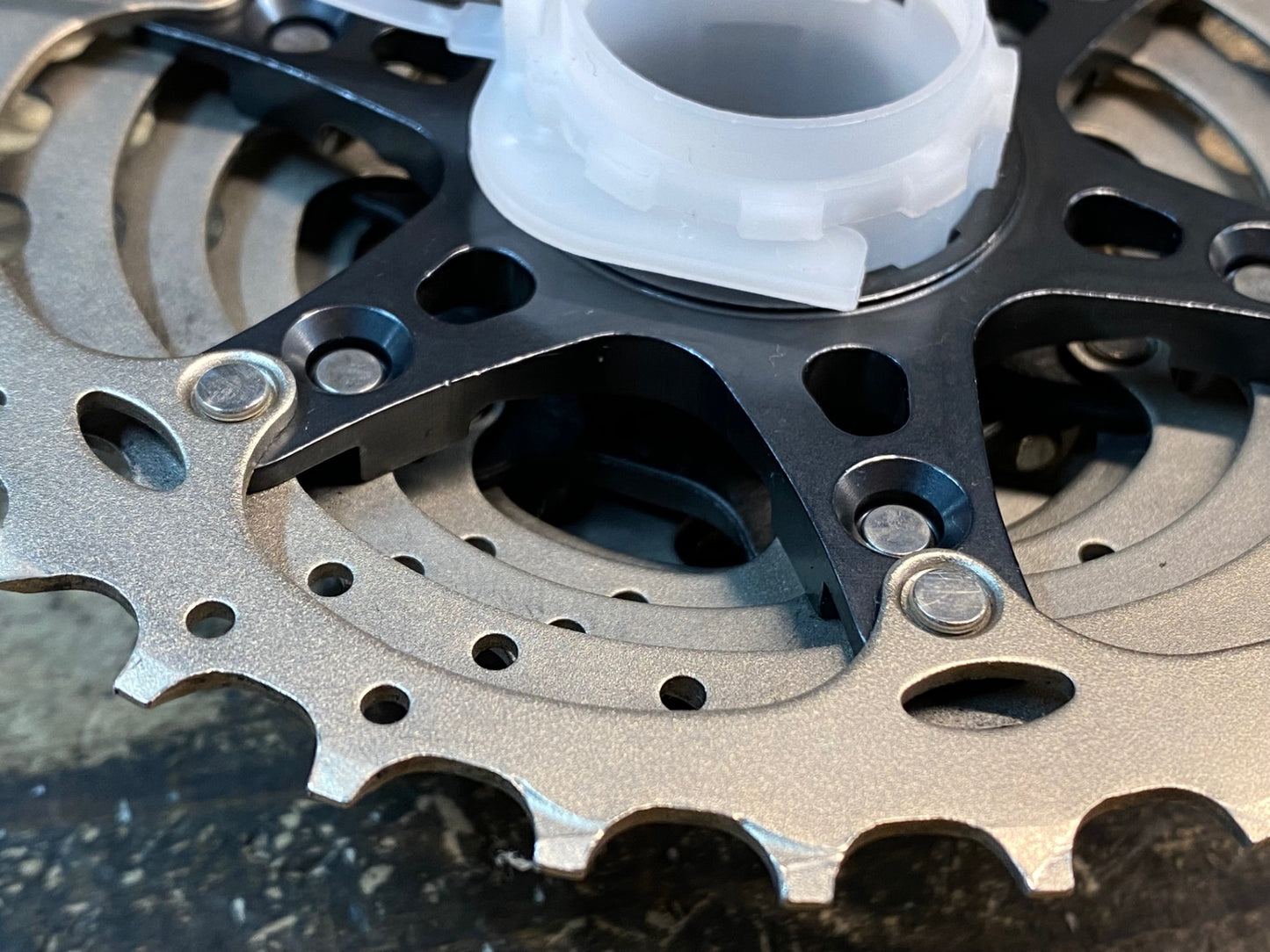 IW539 シマノ SHIMANO アルテグラ ULTEGRA CS-R8000 スプロケット 11s 11-32T