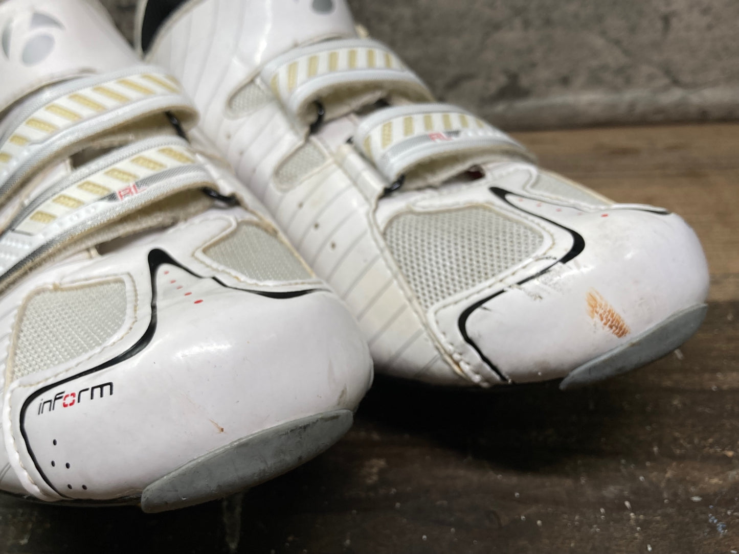 IU707 ボントレガー BONTRAGER RL ROAD ビンディングシューズ EU44 3穴 白
