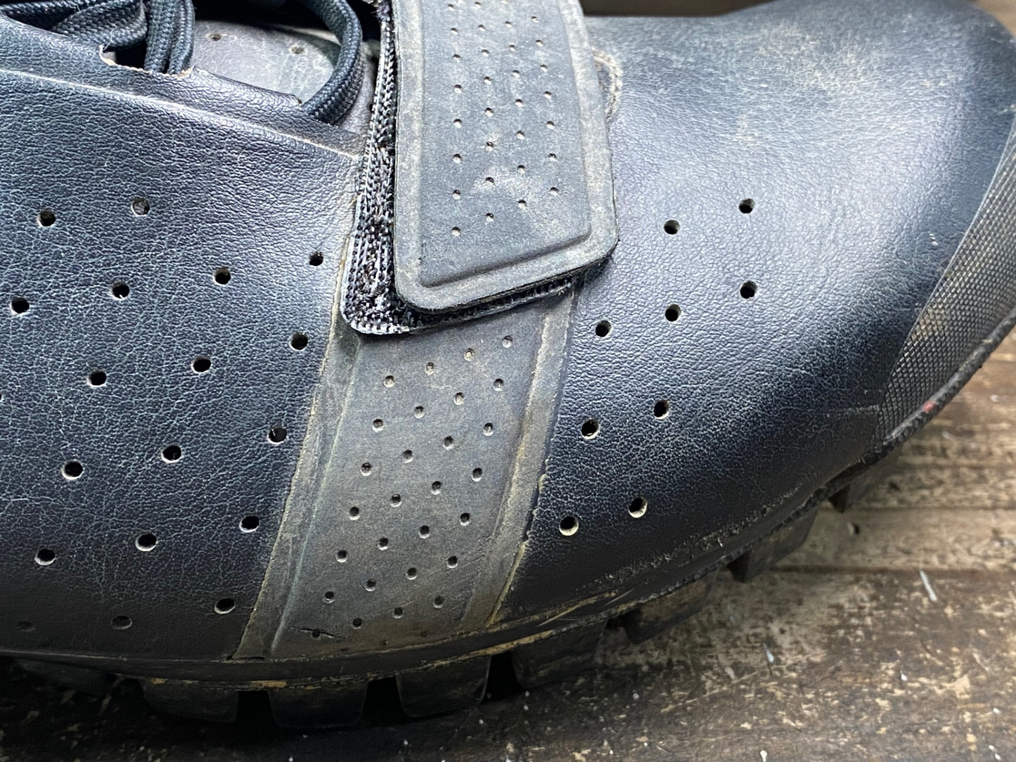 IU395 ラファ Rapha EXPLORE SHOE ビンディングシューズ 黒 EU42 SPD