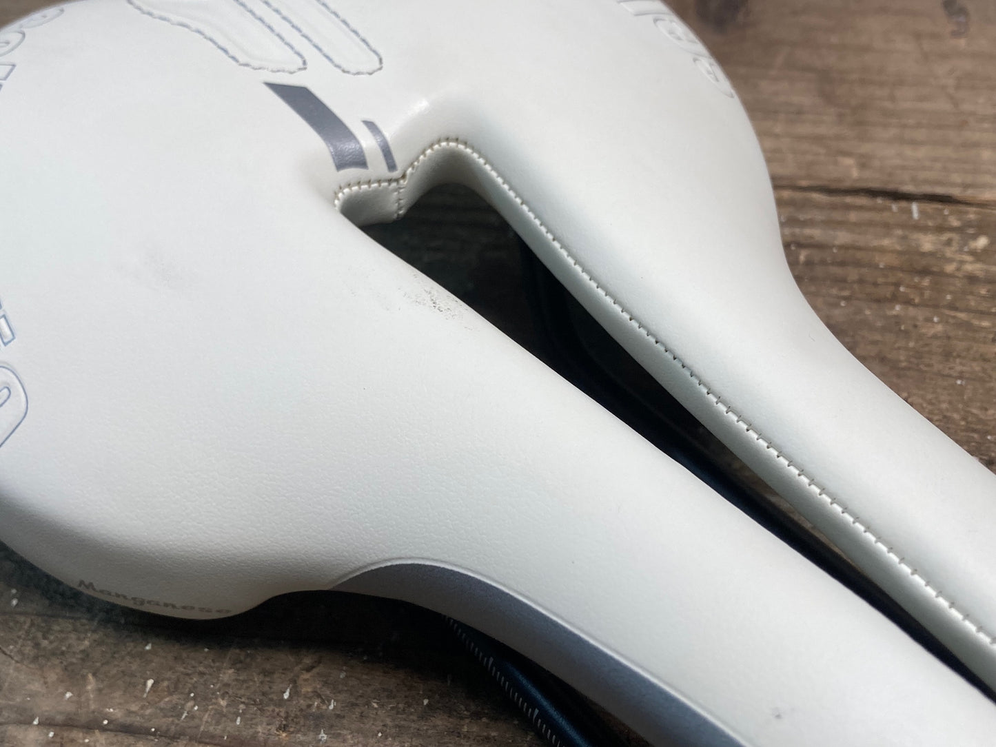IP825 セライタリア selle italia フライト FLITE MANGANESEレール 白