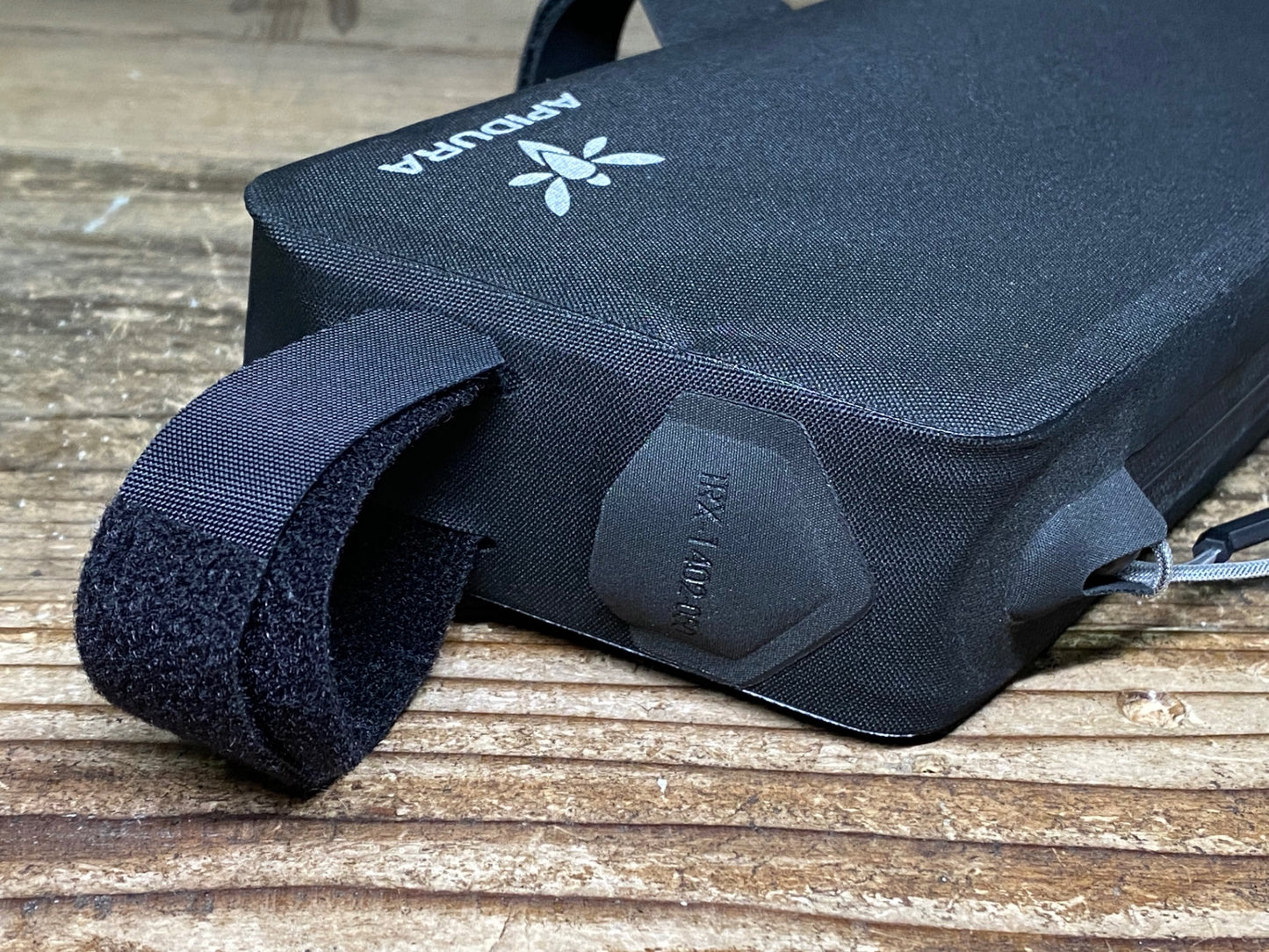 IV314 アピデュラ APIDURA RACING LONG TOPTUBE BAG ロングトップチューブバッグ