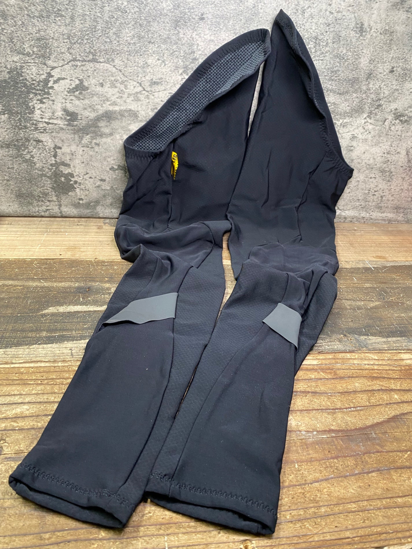 IS504 アソス assos レッグウォーマー 黒 裏起毛 サイズⅡ
