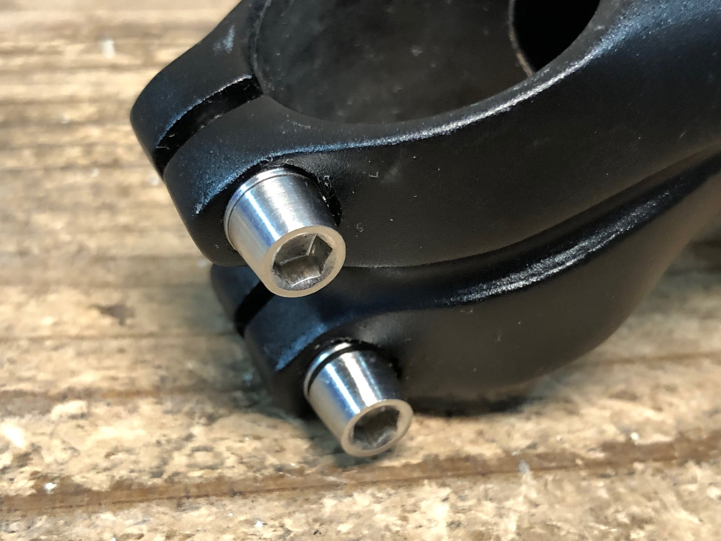 IP193 トーケン TOKEN MTX アルミ ステム 黒 赤 60mm Φ31.8 OS
