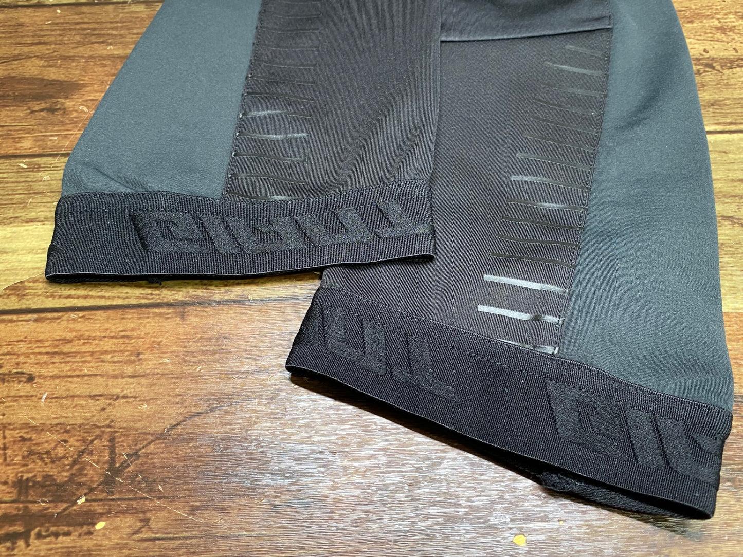 IV872 ジャイアント GIANT DIVERSION ARM WARMER アームウォーマー 黒 M