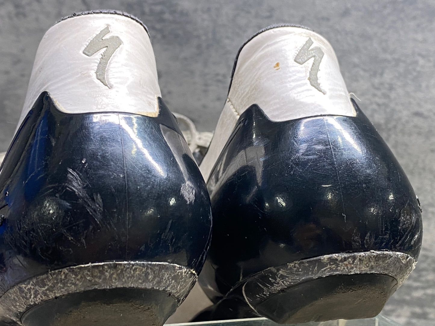 JD501 スペシャライズド SPECIALIZED S-WORKS SUB6 RD ビンディングシューズ 3穴 白 EU41.5 ※傷