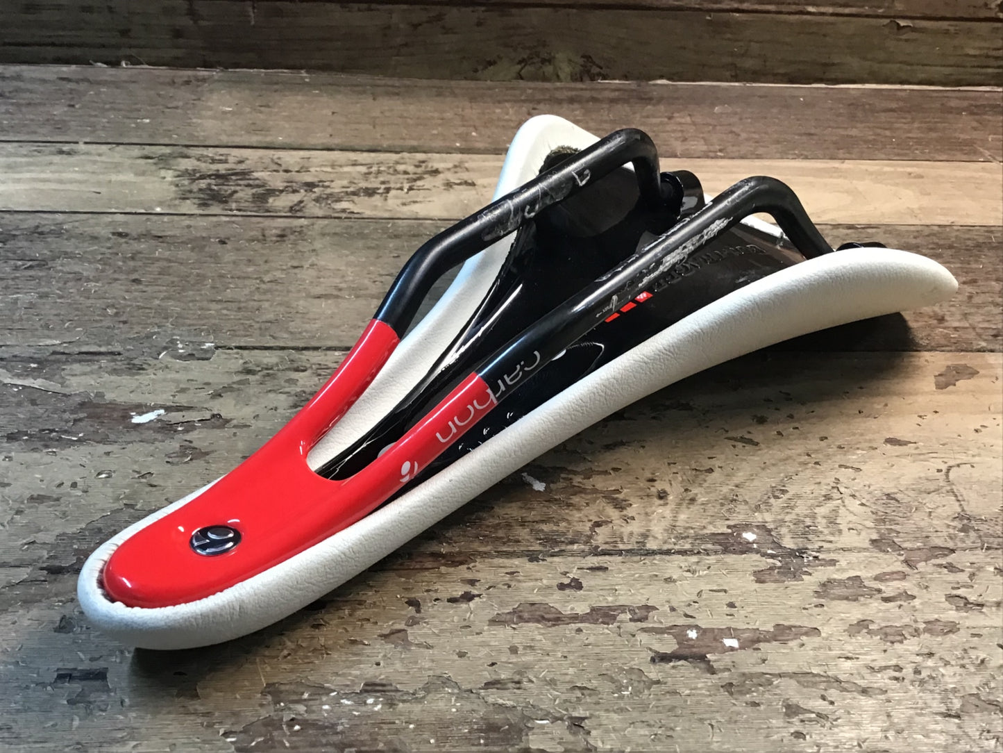 IK541 ボントレガー BONTRAGER セラーノ SERANO RXL サドル カーボンレール 138mm 白