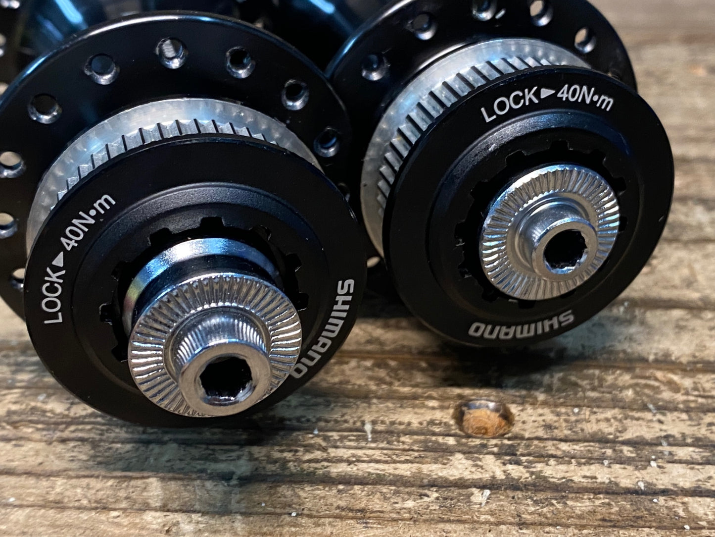 IX435 シマノ SHIMANO デオーレ DEORE XT HB-M8000 FH-M8000 ハブ OLD135 QR センターロック 32H