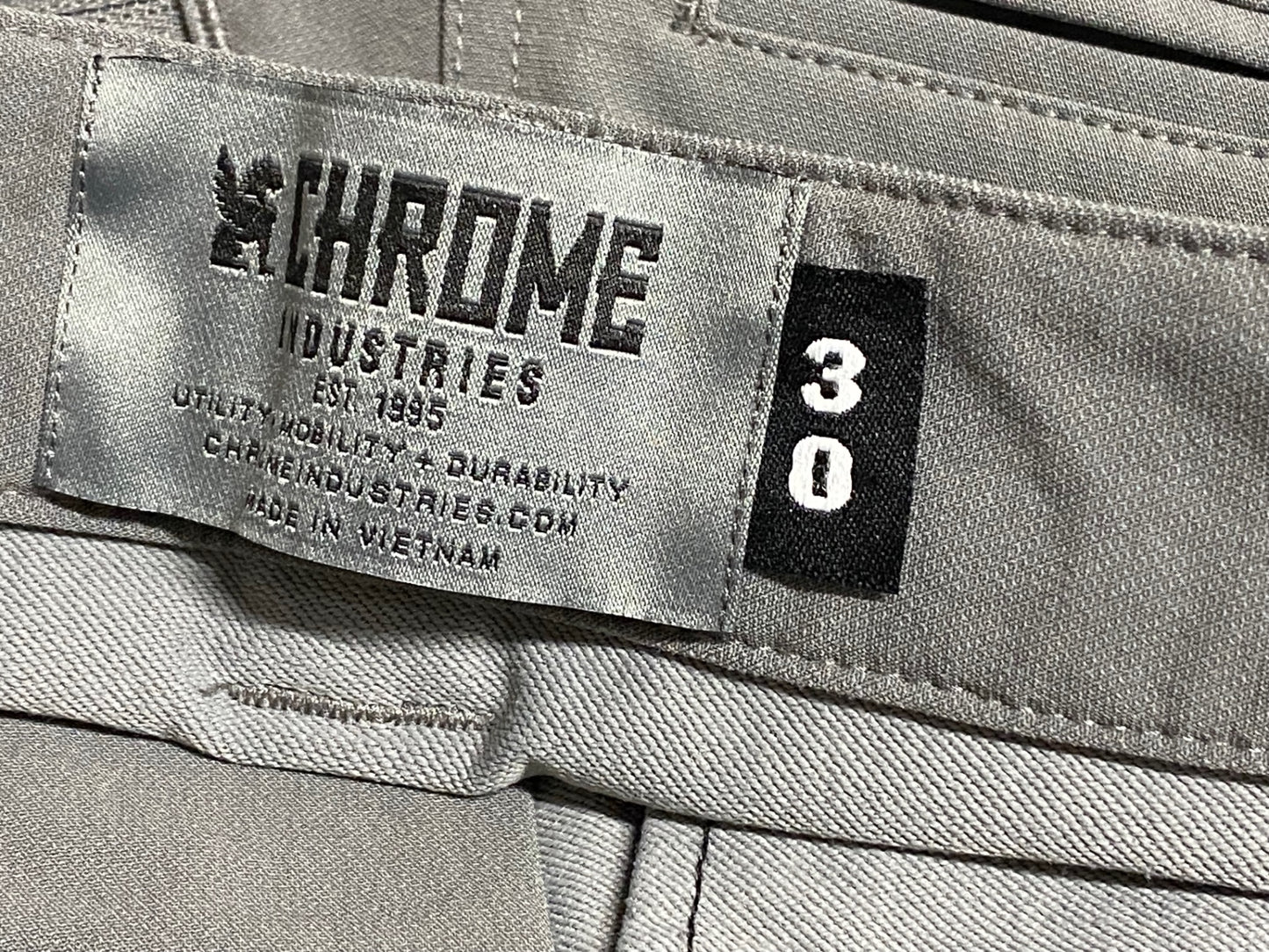 IW487 クローム CHROME INDUSTRIES ショートパンツ グレー 30