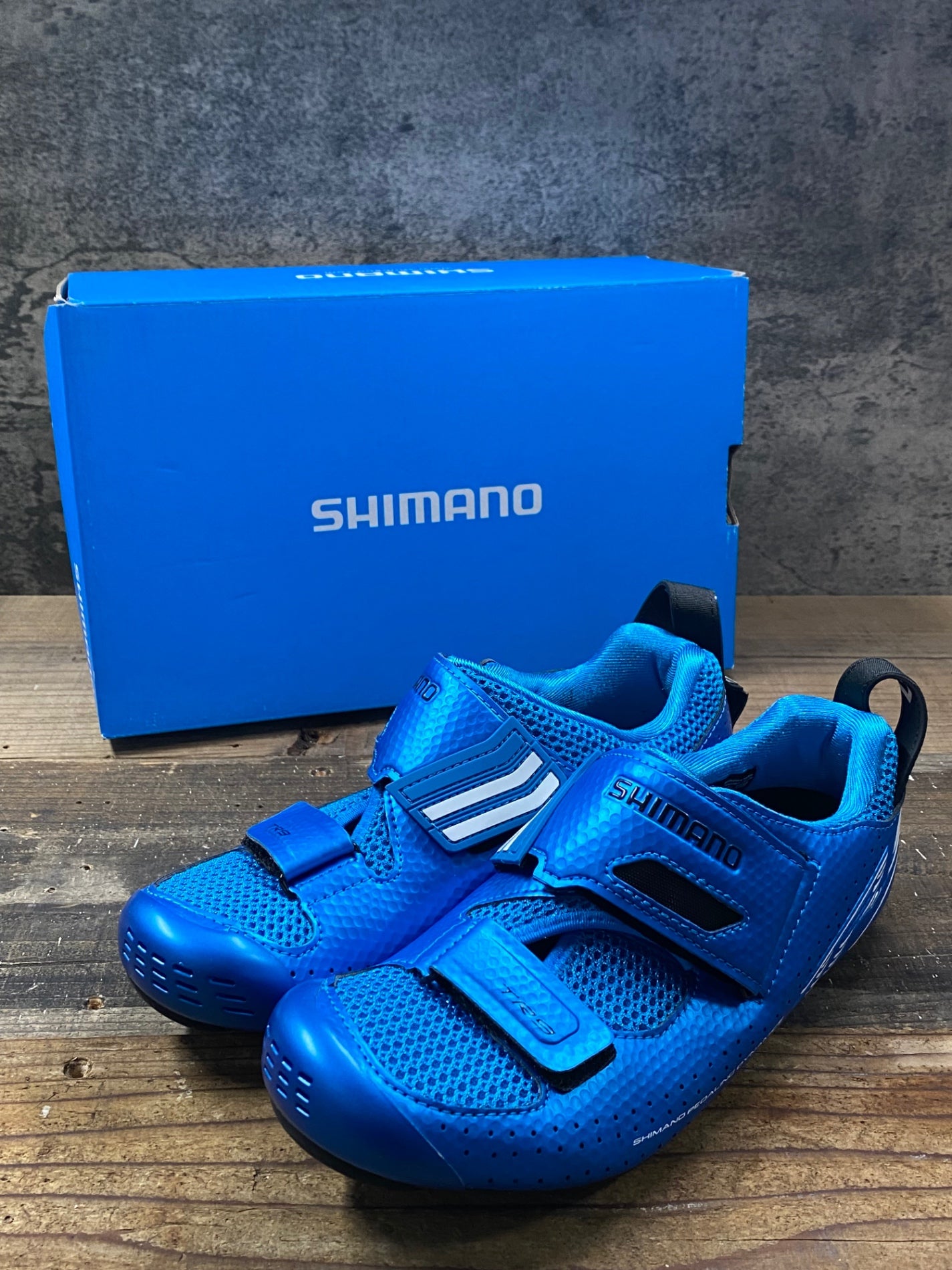 IP484 シマノ SHIMANO TR9 SH-TR900 ビンディングシューズ 青 EU39 SPD-SL ※新品未使用 IP484 シマノ SHIMANO TR9 SH-TR900 ビンディングシューズ 青