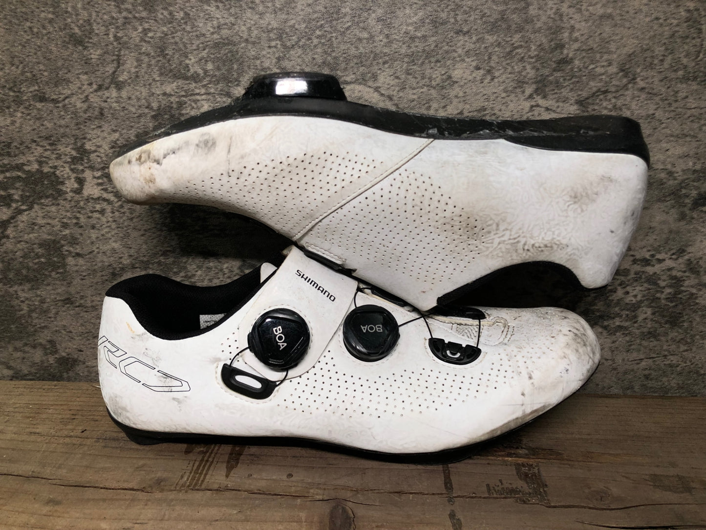 IO118 シマノ SHIMANO RC7 SH-RC701M ビンディングシューズ EU43 白 3穴