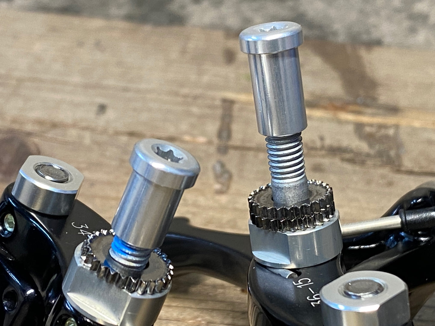 IW970 カンパニョーロ CAMPAGNOLO コーラス CHORUS BR15-CHDP キャリパーブレーキ 前後セット 未使用