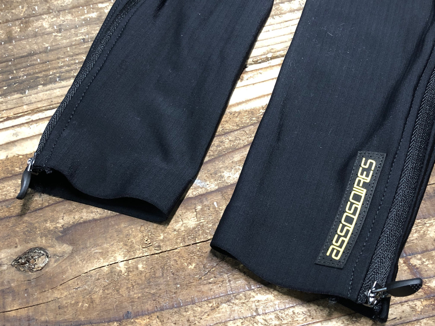 IN385 アソス assos レッグウォーマー 黒 0 裏起毛