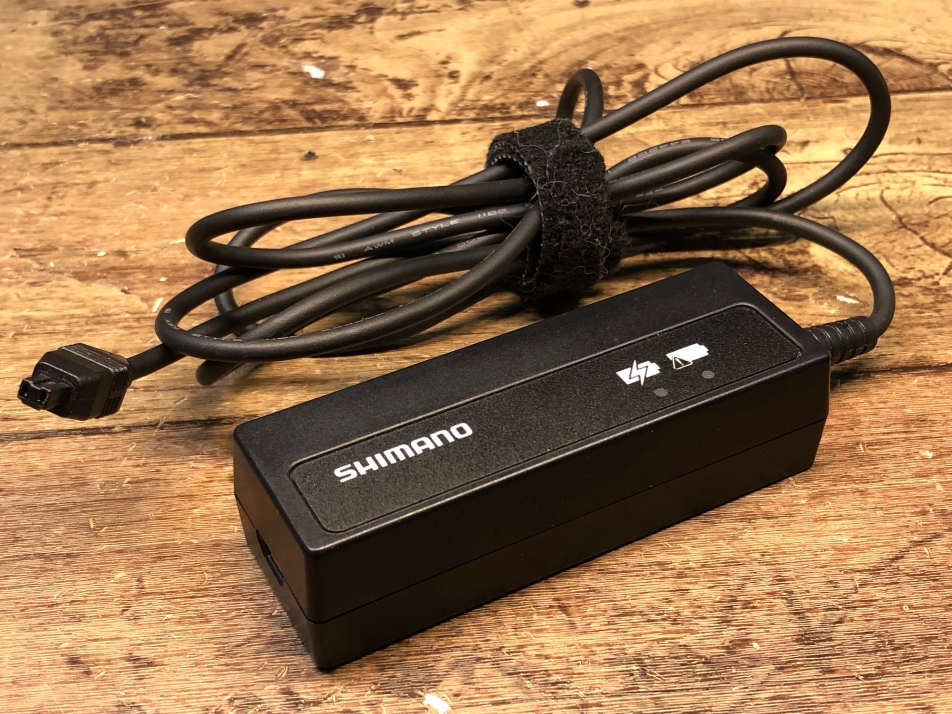 シマノ di2 充電器 SMーBCR2 使用1回のみ バッテリーチャージャー - パーツ