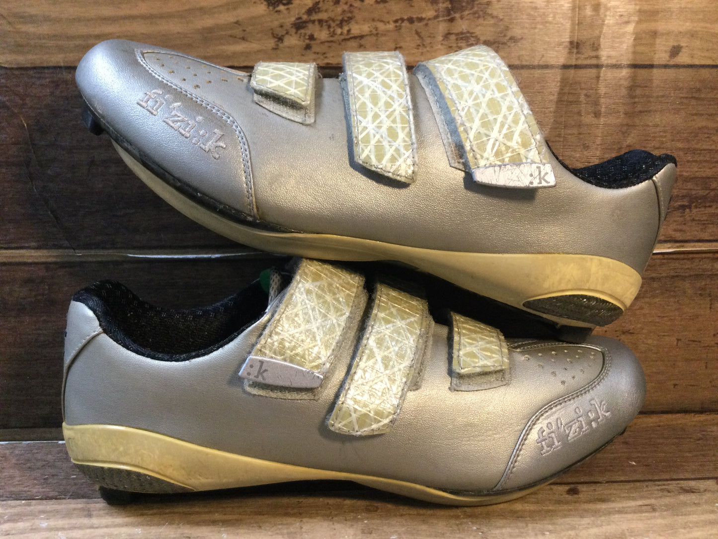 GJ588 フィジーク Fizik UOMO R3 ビンディングシューズ EU40