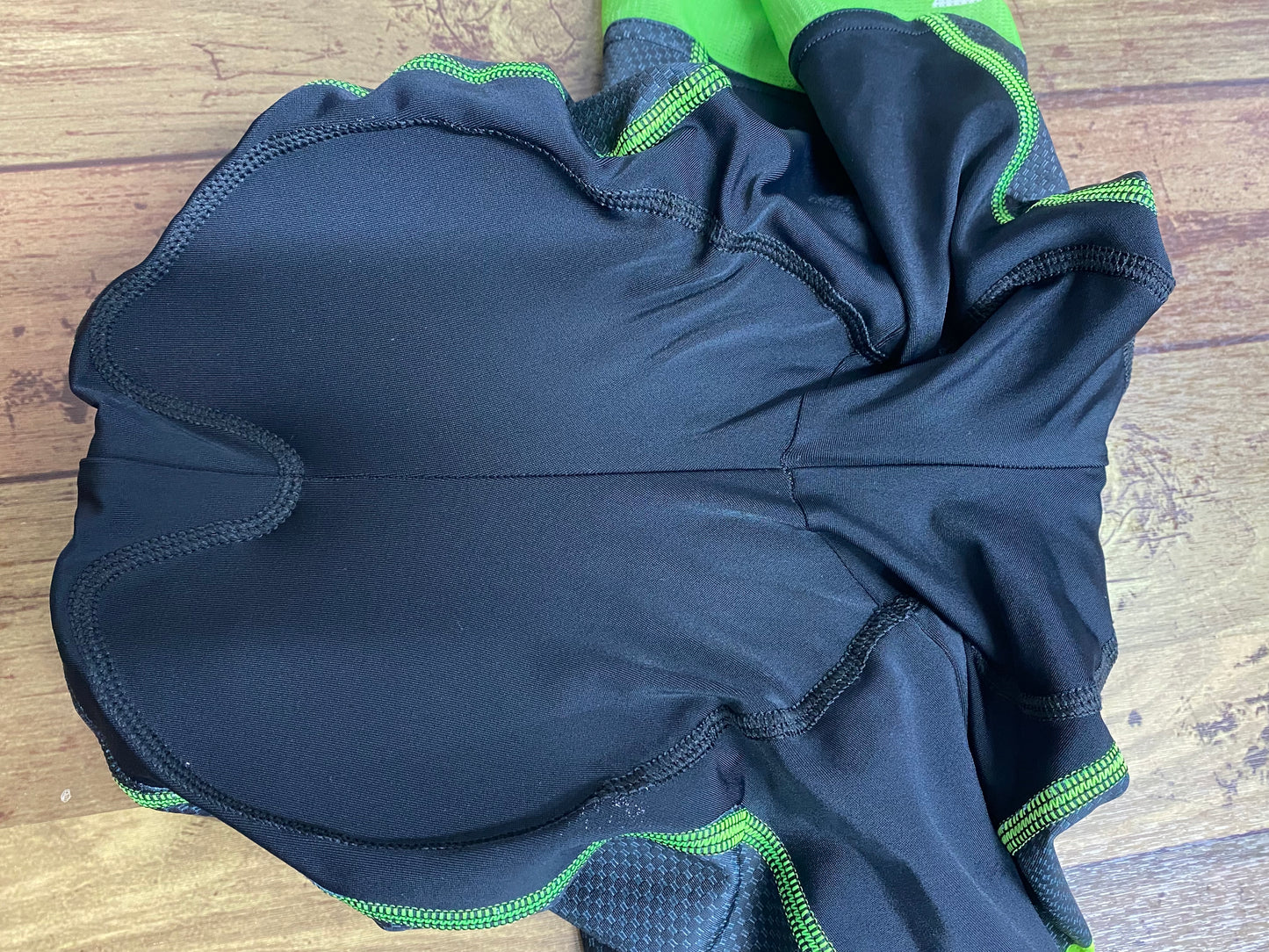 GX311 カステリ CASTELLI ビブショーツ 黒 S スレあり タバコ臭 CANNONDALE