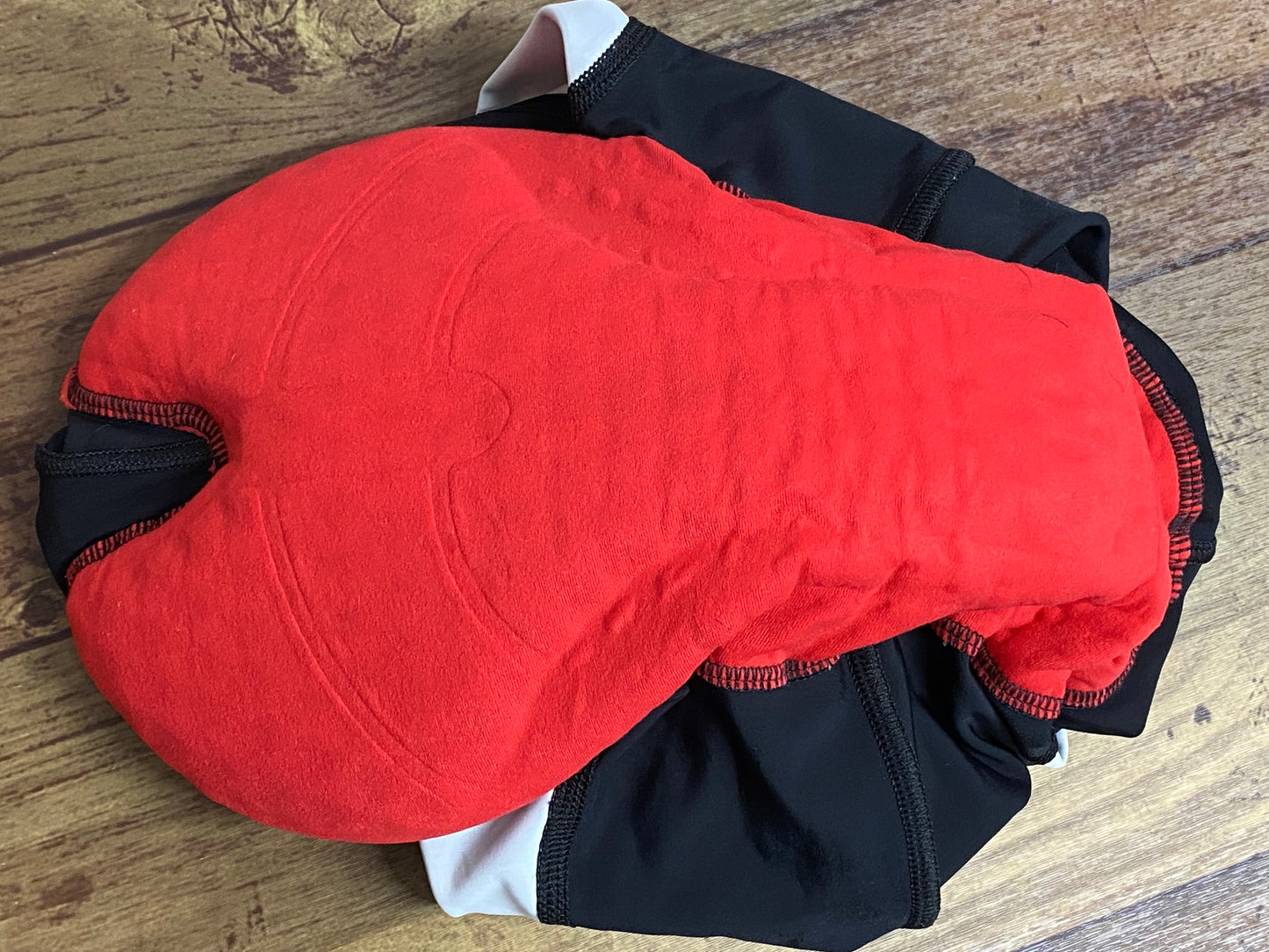 GX311 カステリ CASTELLI ビブショーツ 黒 S スレあり タバコ臭 CANNONDALE