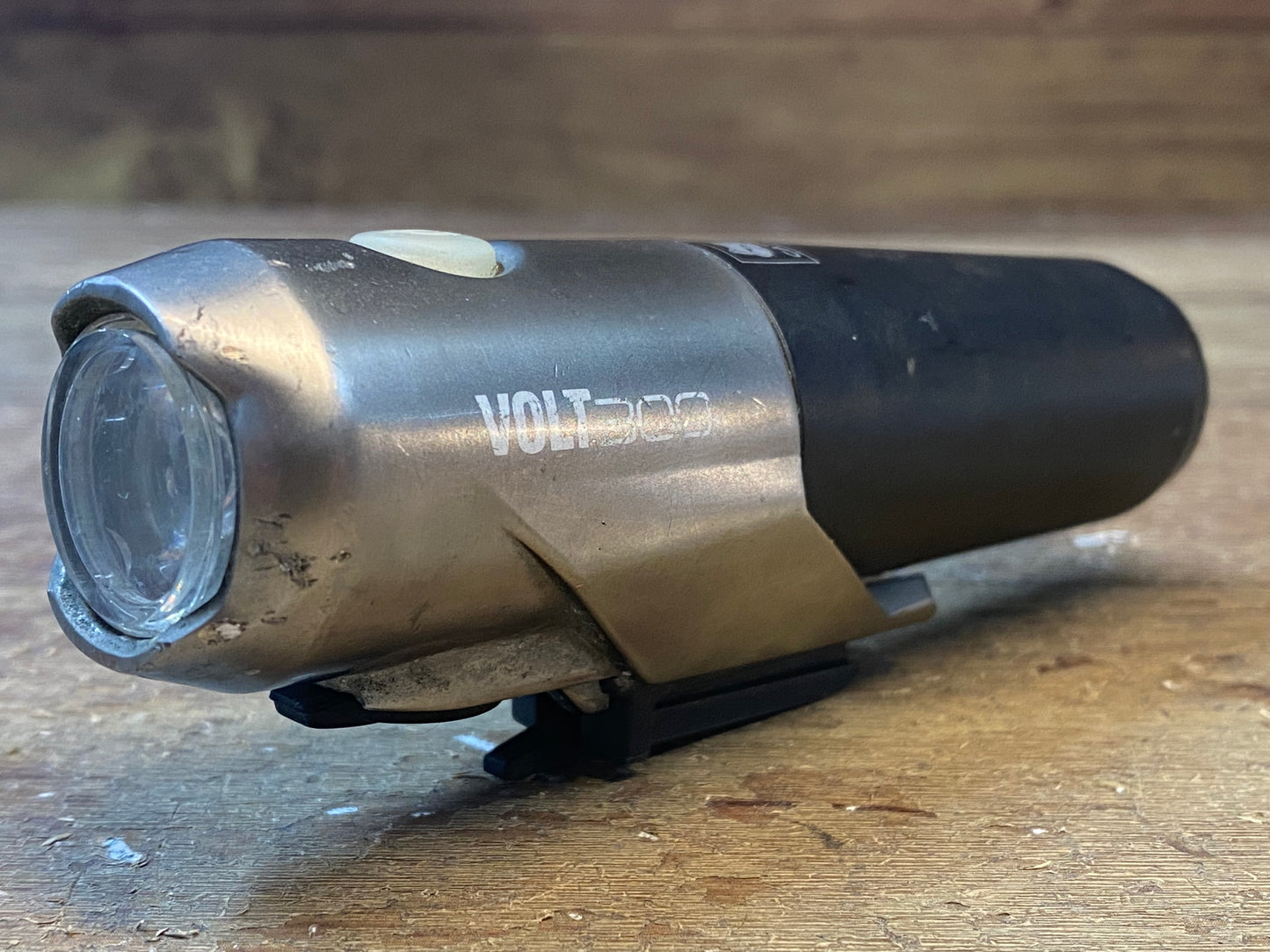 GR765 キャットアイ CATEYE VOLT300 フロントライト ※傷、動作確認済み