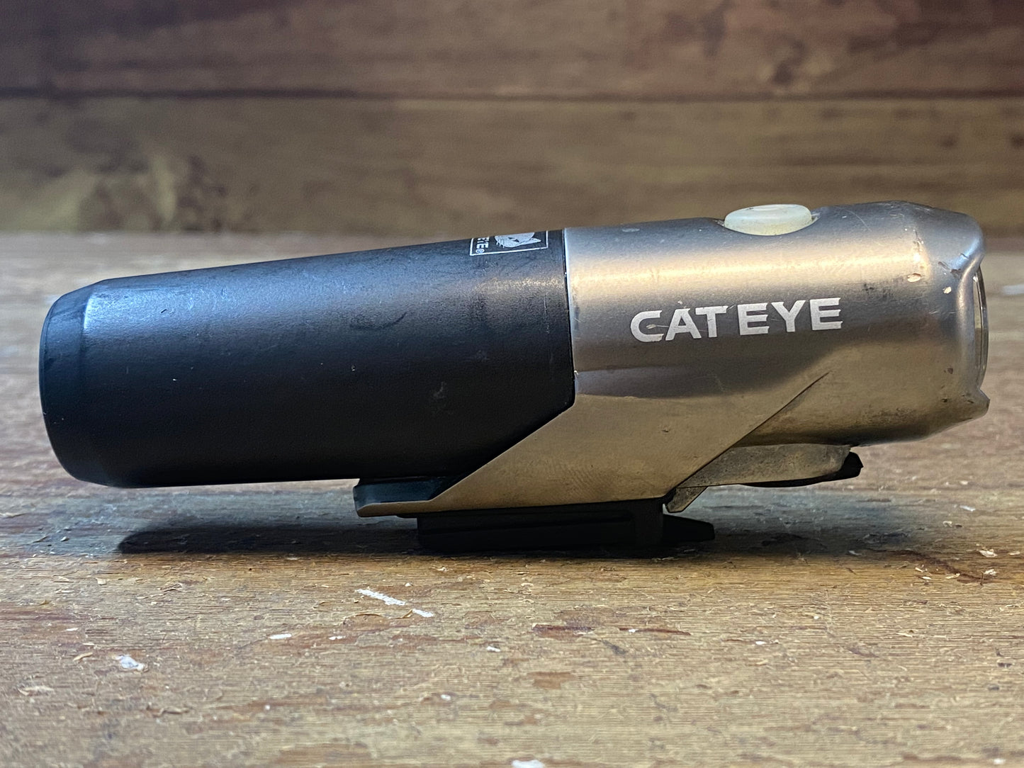 GR765 キャットアイ CATEYE VOLT300 フロントライト ※傷、動作確認済み