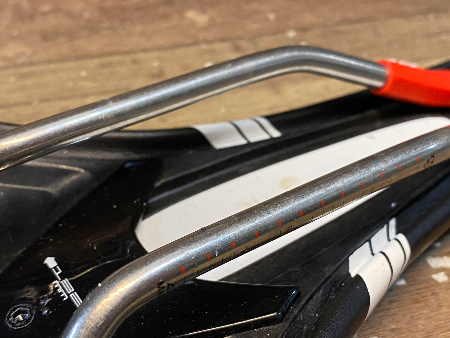 GV465 シマノ SHIMANO プロ PRO ファルコン FALCON サドル 132mm ※擦れあり