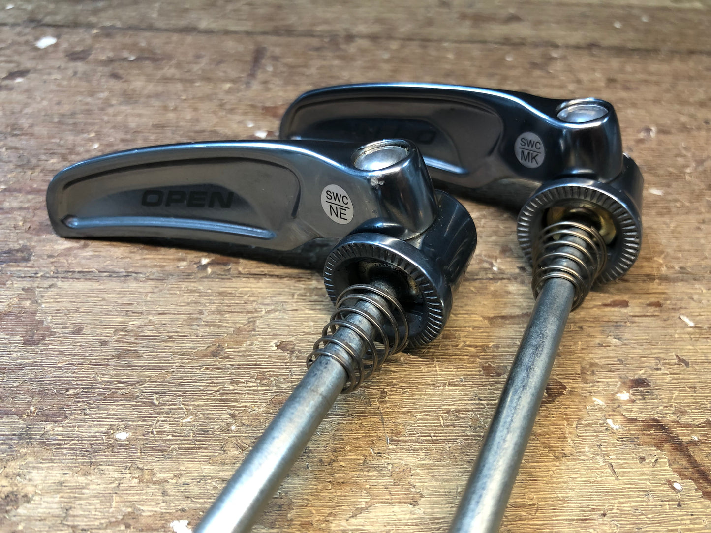 GW743 シマノ SHIMANO デュラエース DURA-ACE クイックリリース ※削れ大