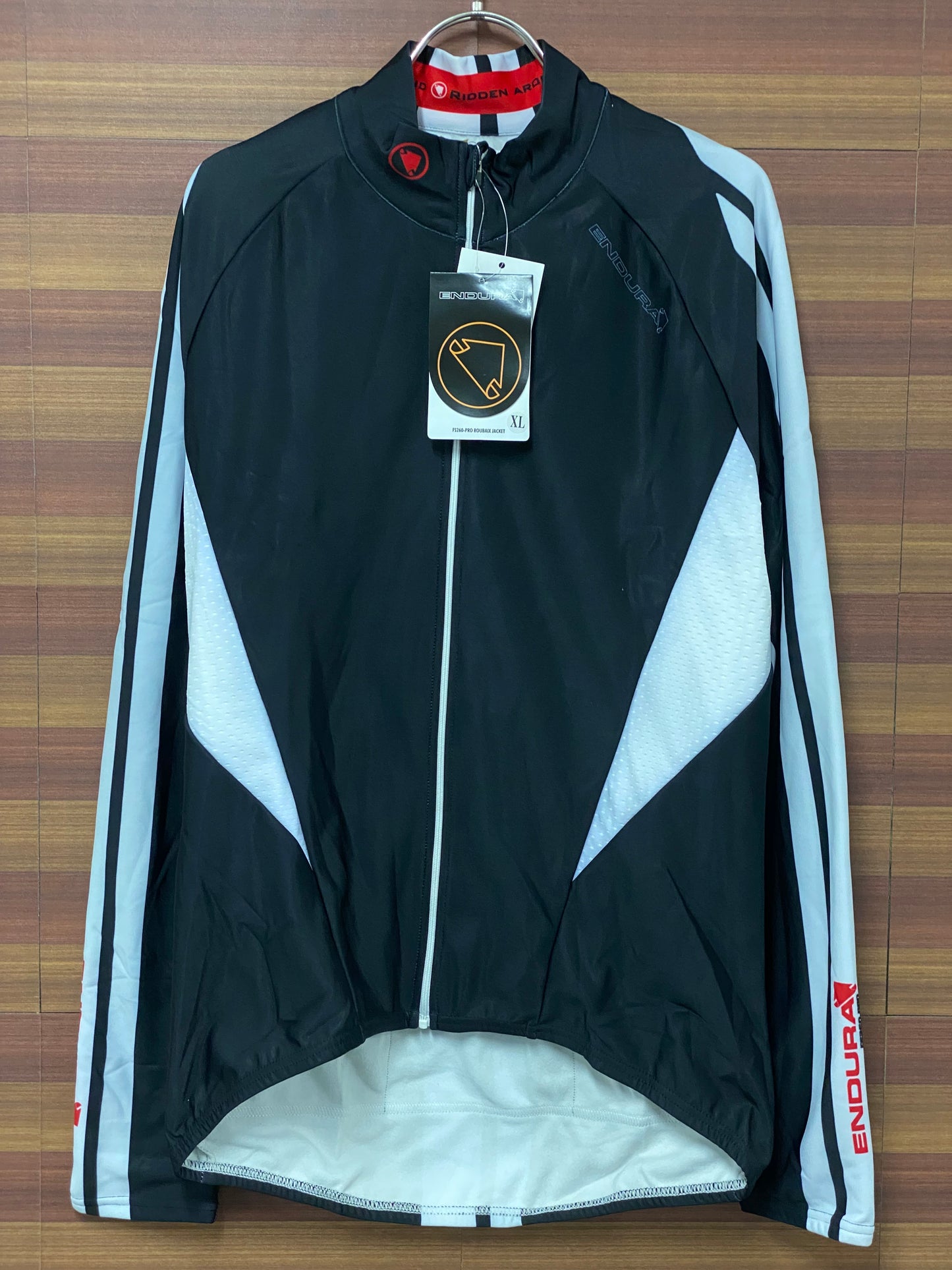 GV552 エンデュラ ENDURA Pro Roubaix Jacket 白黒 XL