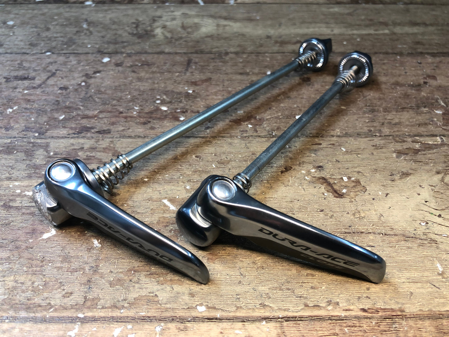 GW743 シマノ SHIMANO デュラエース DURA-ACE クイックリリース ※削れ大