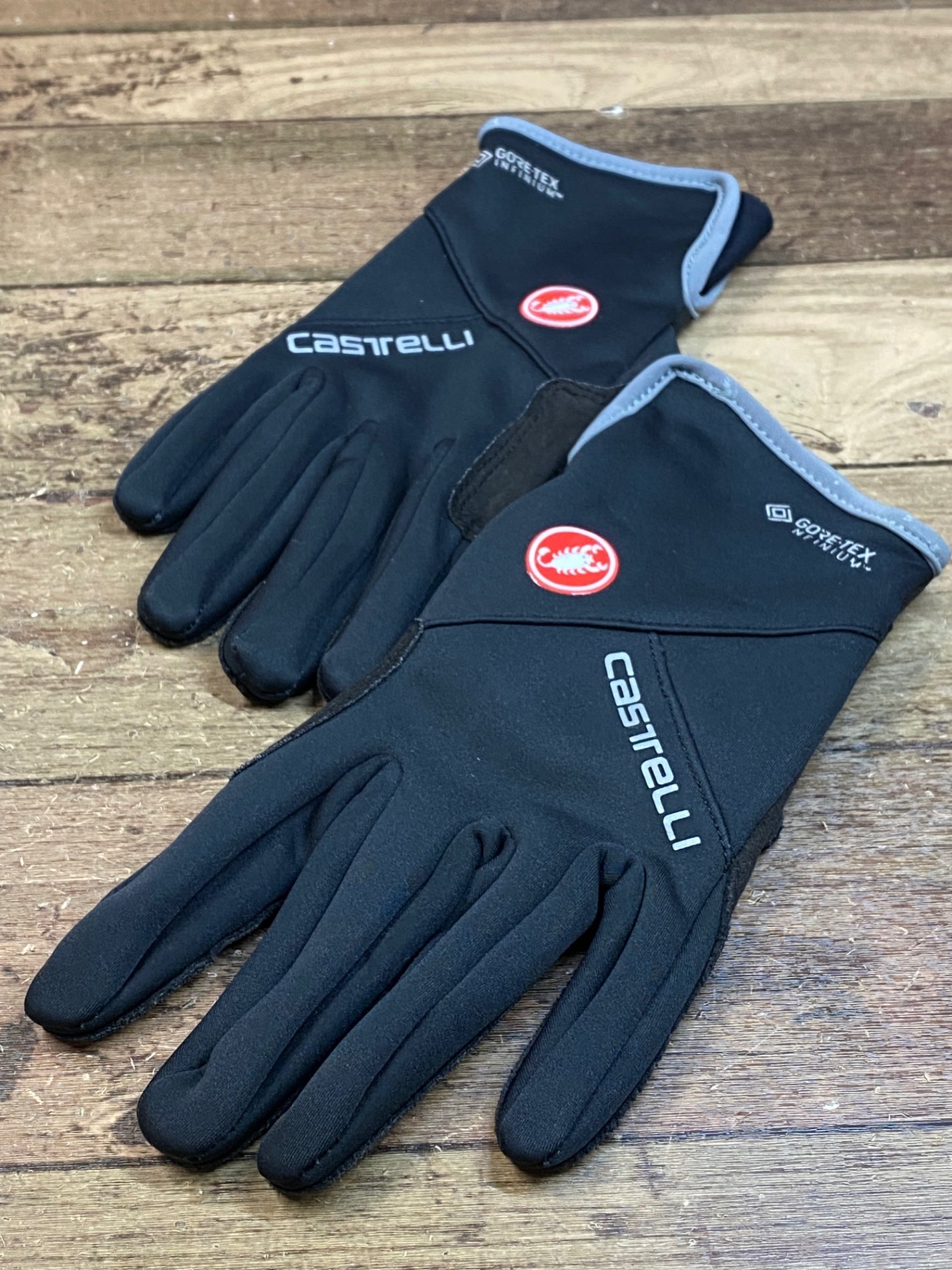 HQ083 カステリ CASTELLI 長指グローブ GORE-TEX