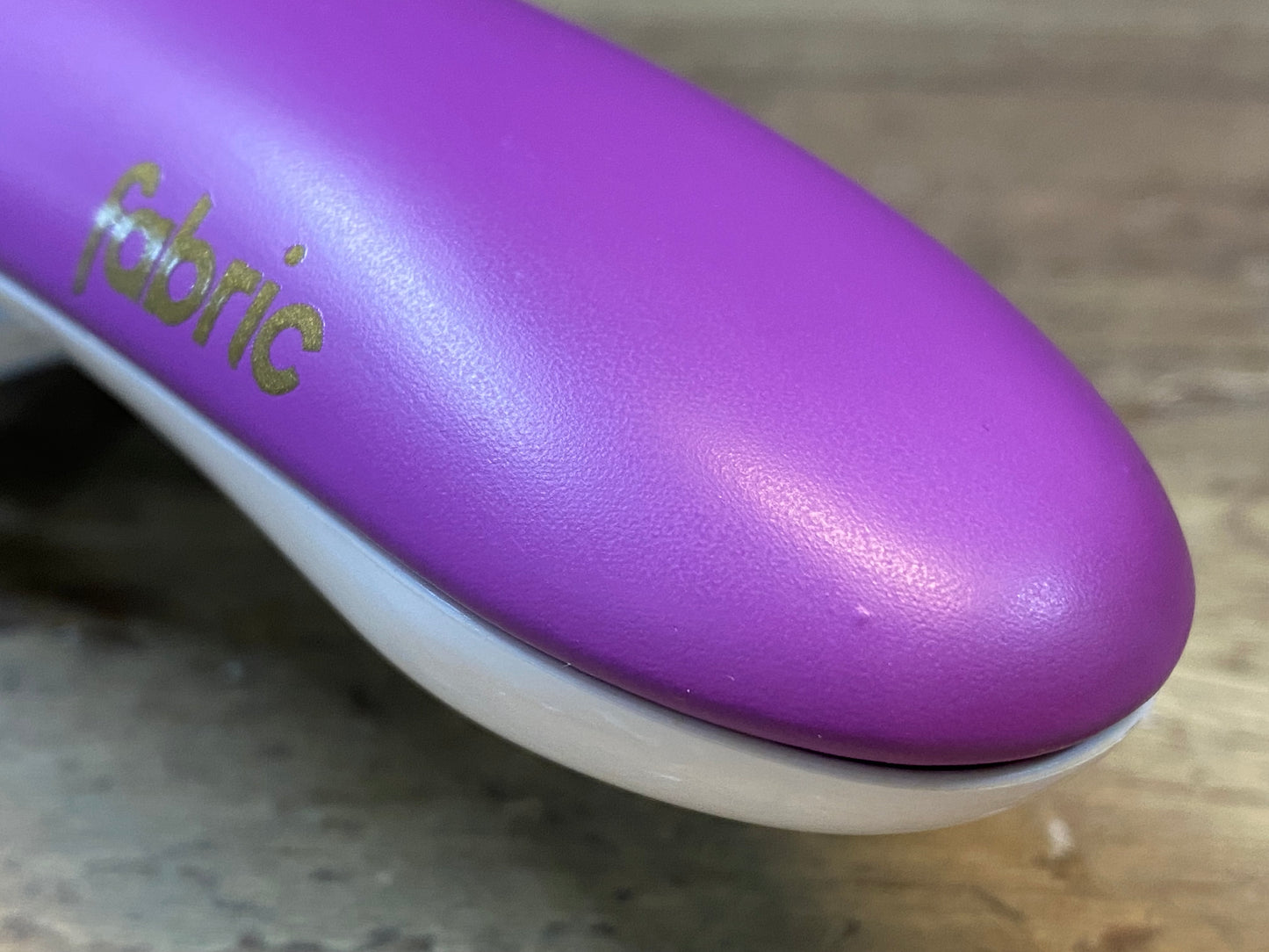 GW780 FABRIC RADIUS ELITE GRINDURO サドル 参加者限定品 ※未使用