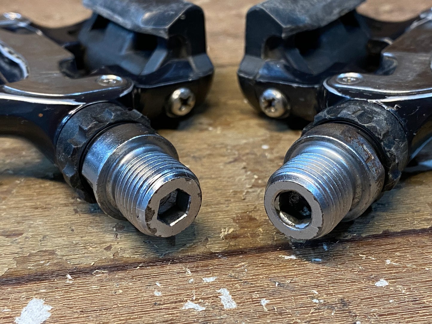 GR621 シマノ SHIMANO 105 PD-5700 ビンディングペダル SPD-SL
