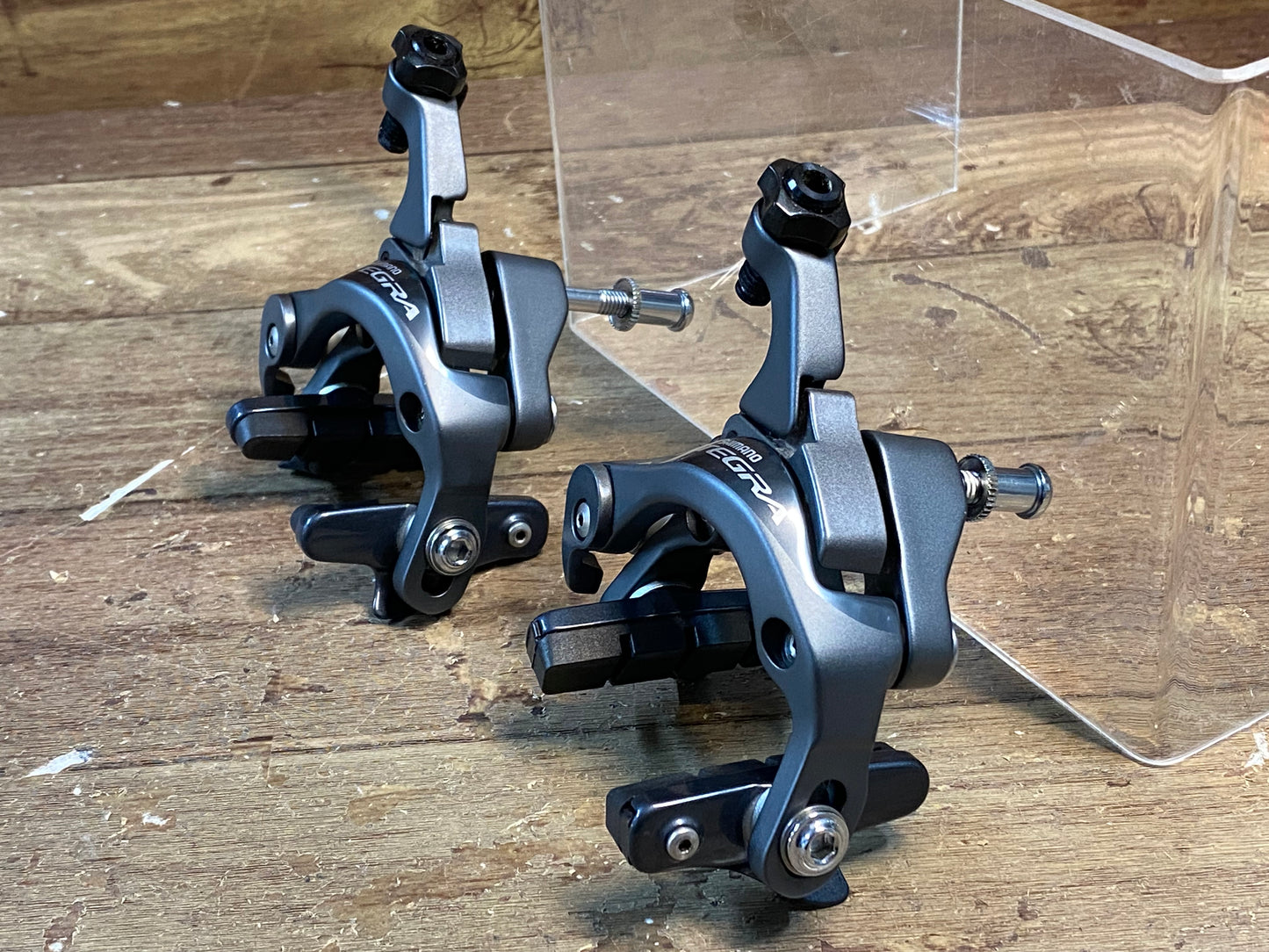 GY387 シマノ SHIMANO アルテグラ ULTEGRA BR-6800 キャリパーブレーキ セット ※フロント固定ボルトのガタあり