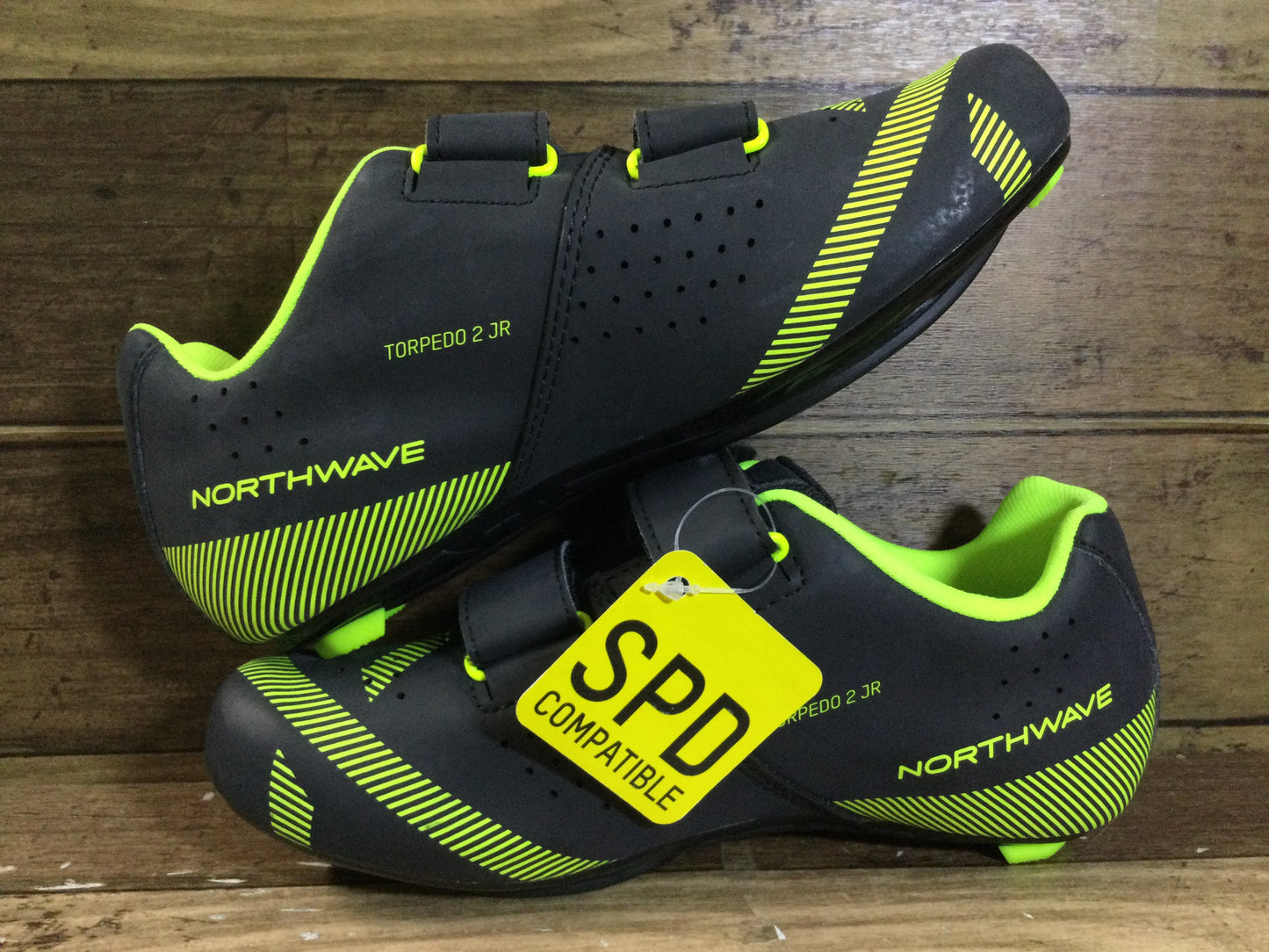 GO593 ノースウェーブ NORTHWAVE TORPEDO 2 JUNIOR シューズ 35サイズ 未使用品