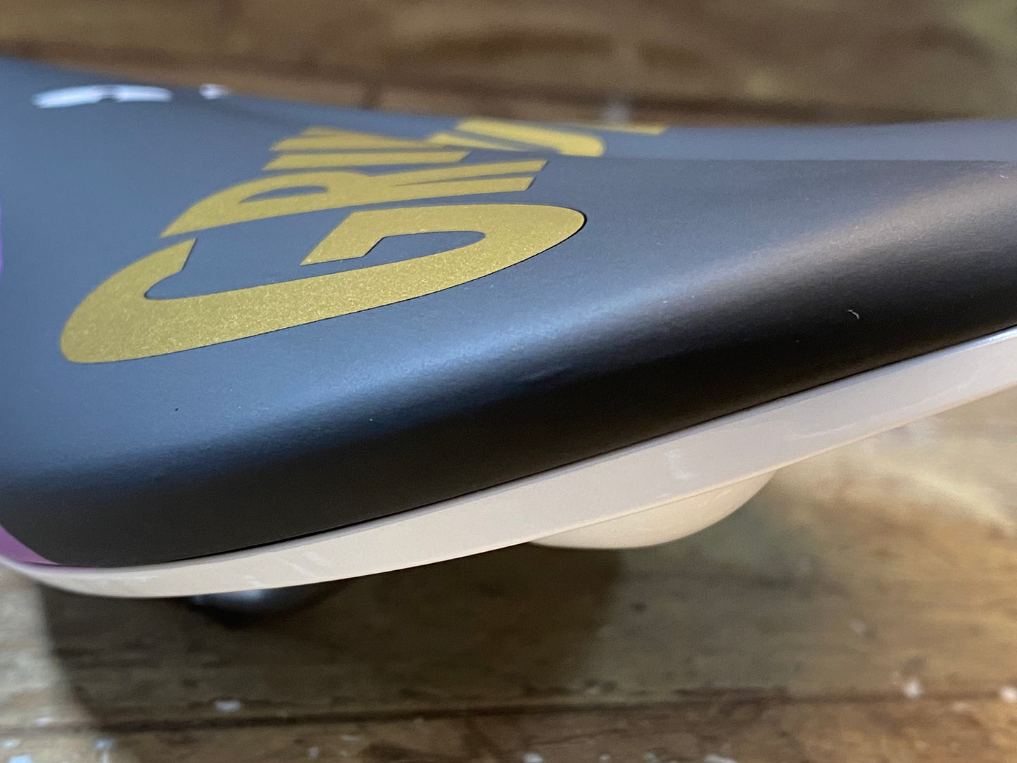 GW780 FABRIC RADIUS ELITE GRINDURO サドル 参加者限定品 ※未使用