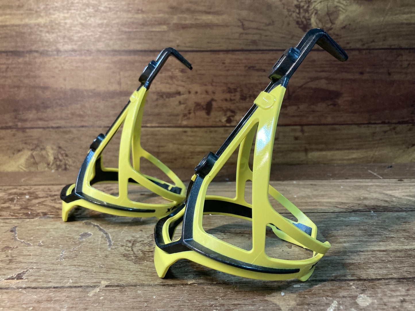 GJ830 タックス TACX デーヴァ DEVA ボトルケージ 黄色 二個セット