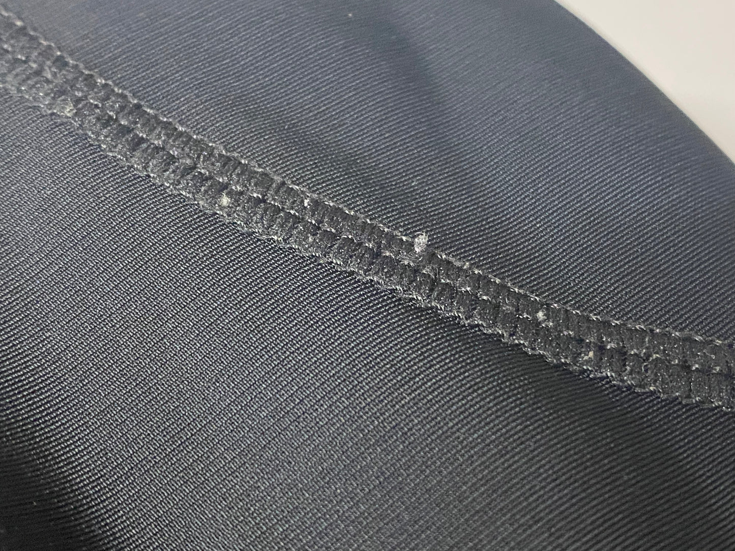 GT513 パールイズミ PEARL iZUMi ビブタイツ 3D NEO 黒 L 裏起毛 ※スレ、毛玉