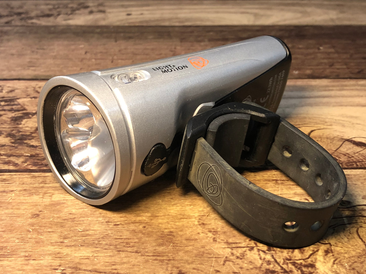 FT508 LIGHT&MOTION TAZ1000 フロントライト