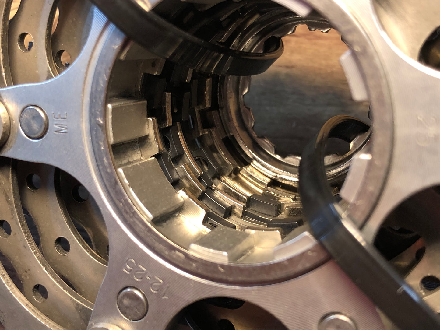 GJ558 シマノ SHIMANO 105 CS-5700 スプロケット 10S 12-25T