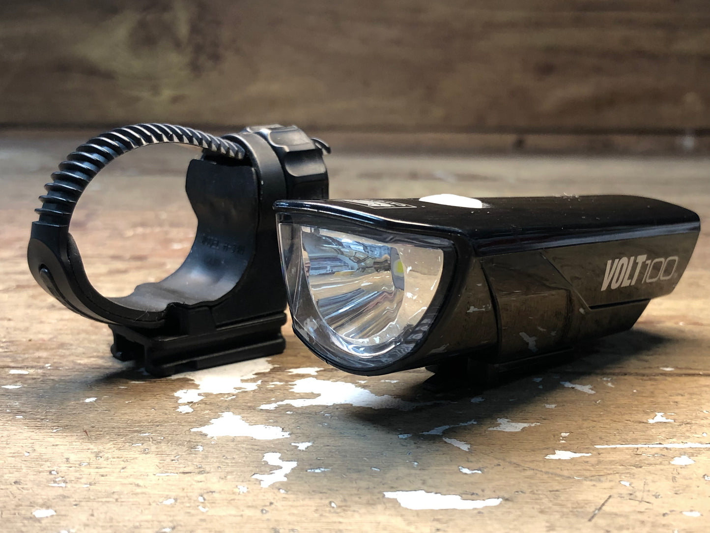 GQ508 キャットアイ CATEYE ボルト100 VOLT100 フロントライト 黒 ※点灯確認済