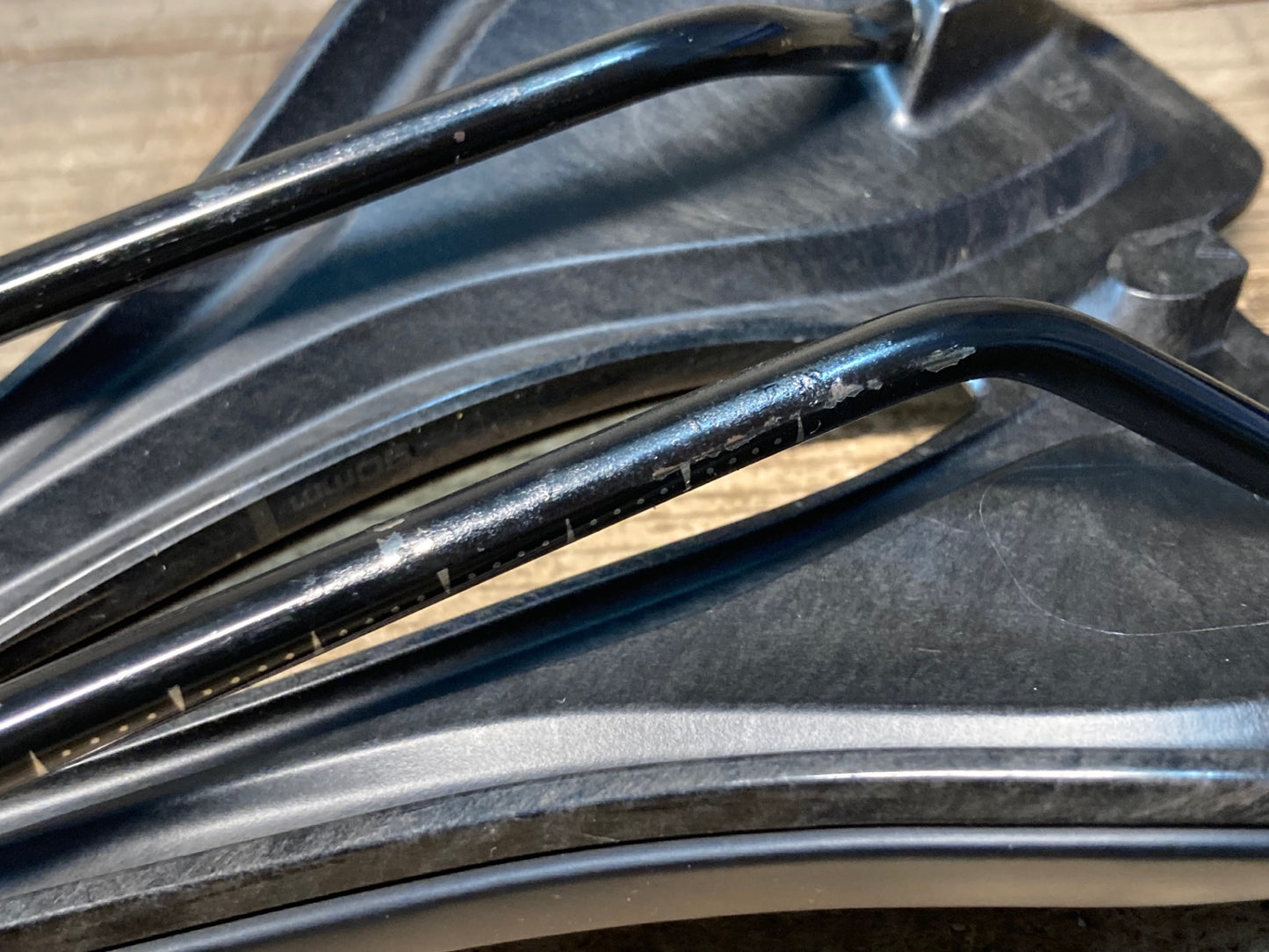 IY771 ジャイアント GIANT FLEET SL PARTICLE FLOW サドル 黒 SSTレール 145mm