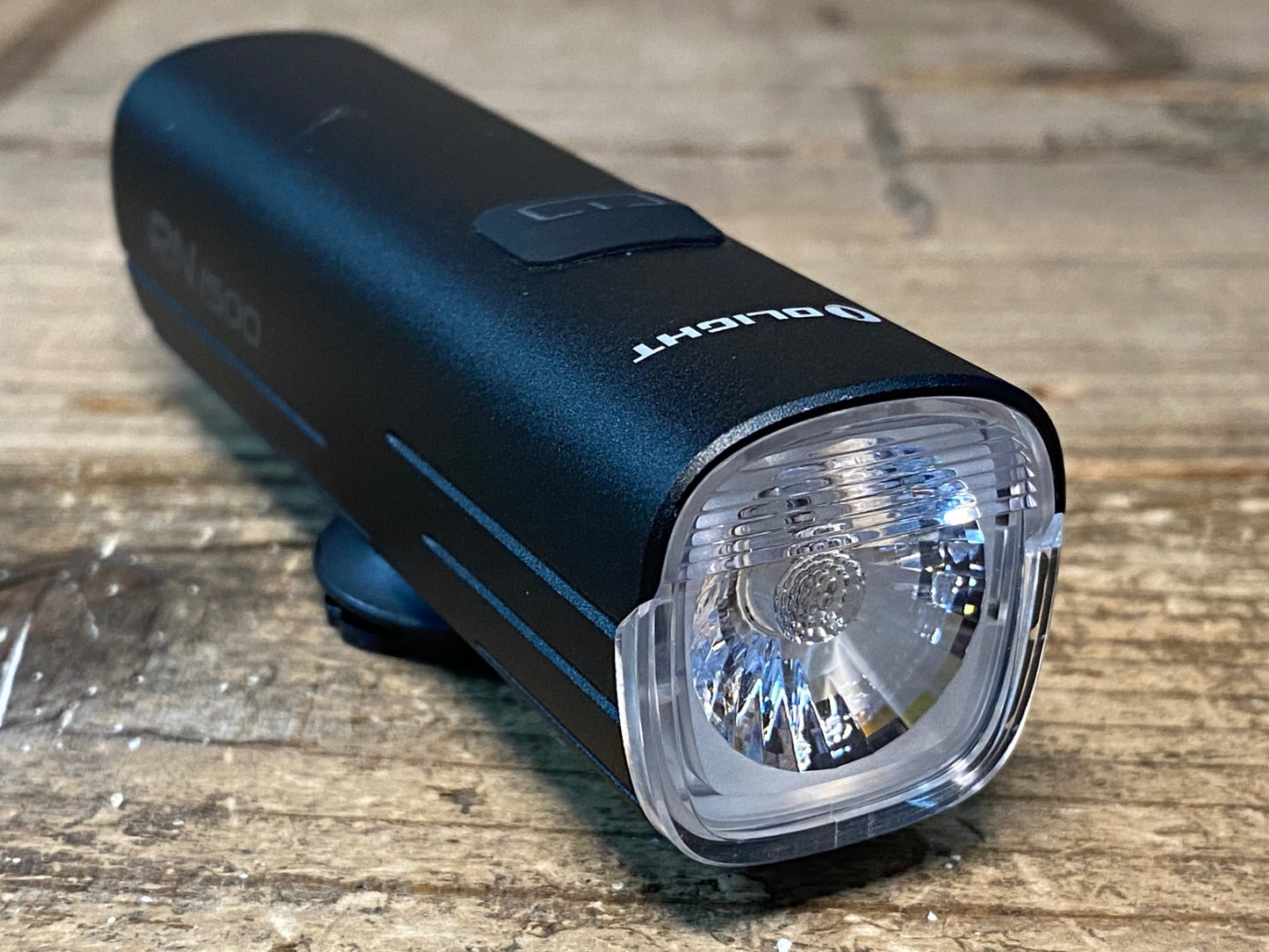 IU830 オーライト OLIGHT RN 1500 LED フロントライト ※点灯確認済